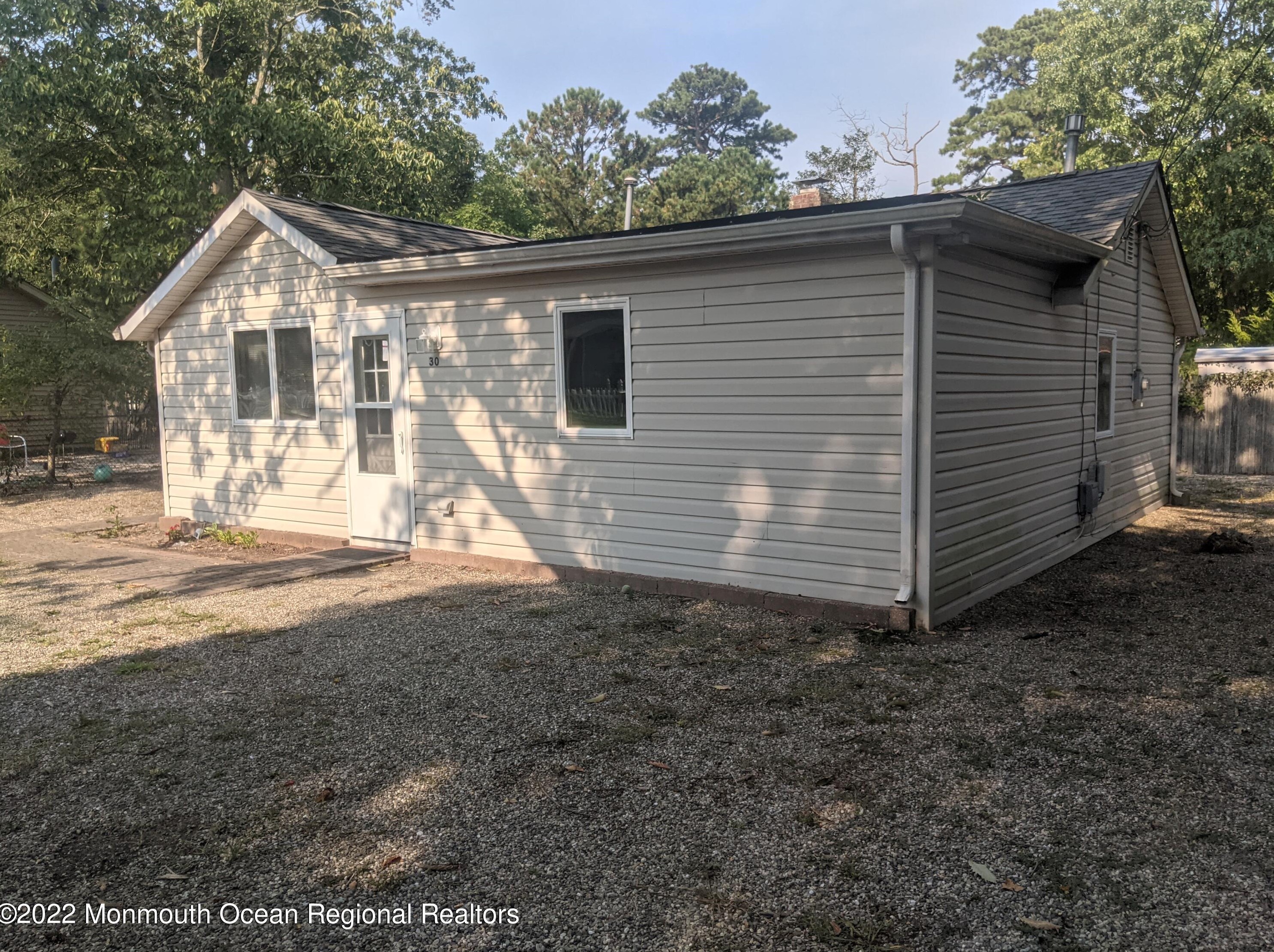 30 Homestead Dr, Bricktown, NJ 08723