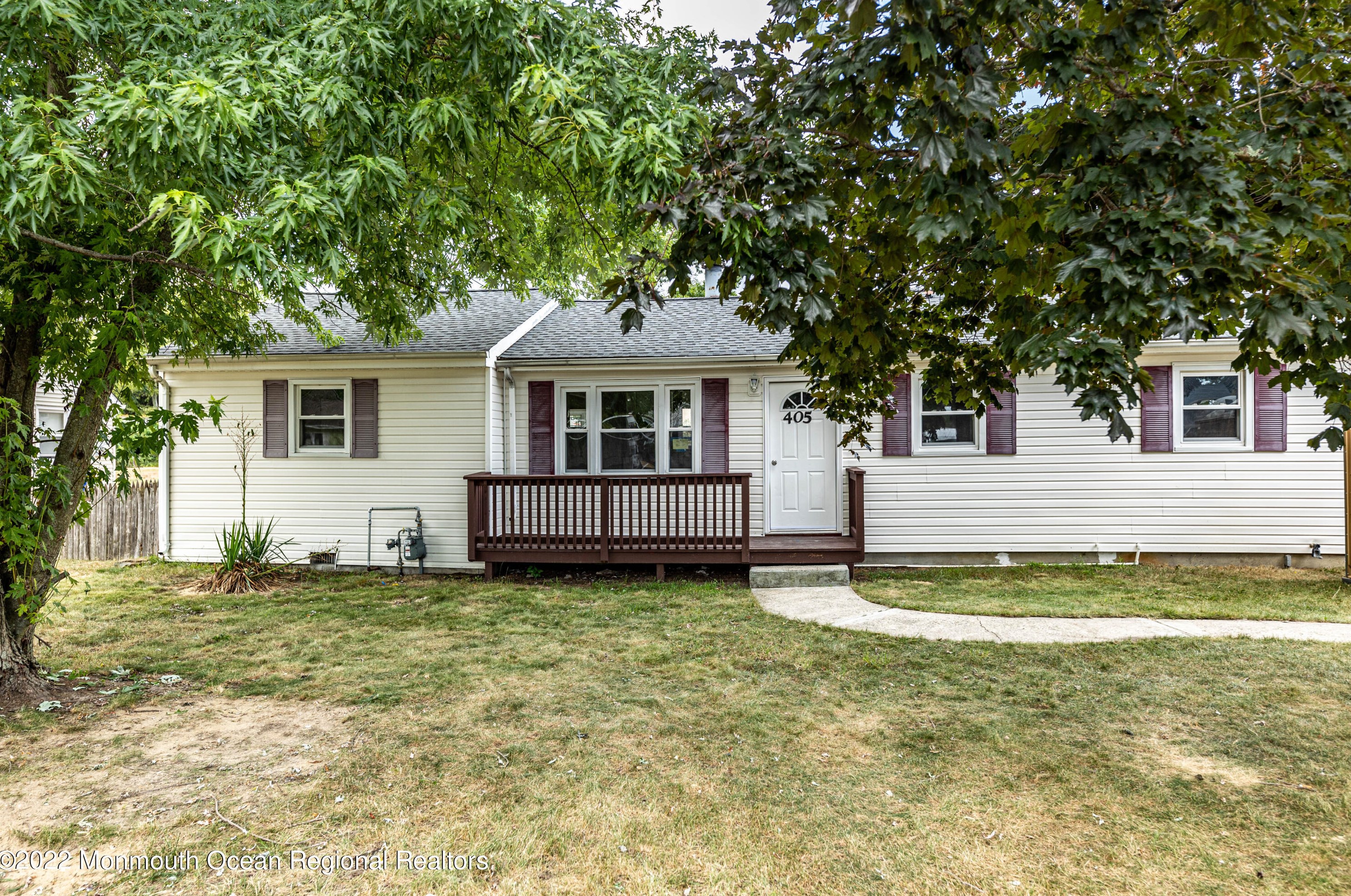 405 Middle Ln, Wall Township, NJ 07731