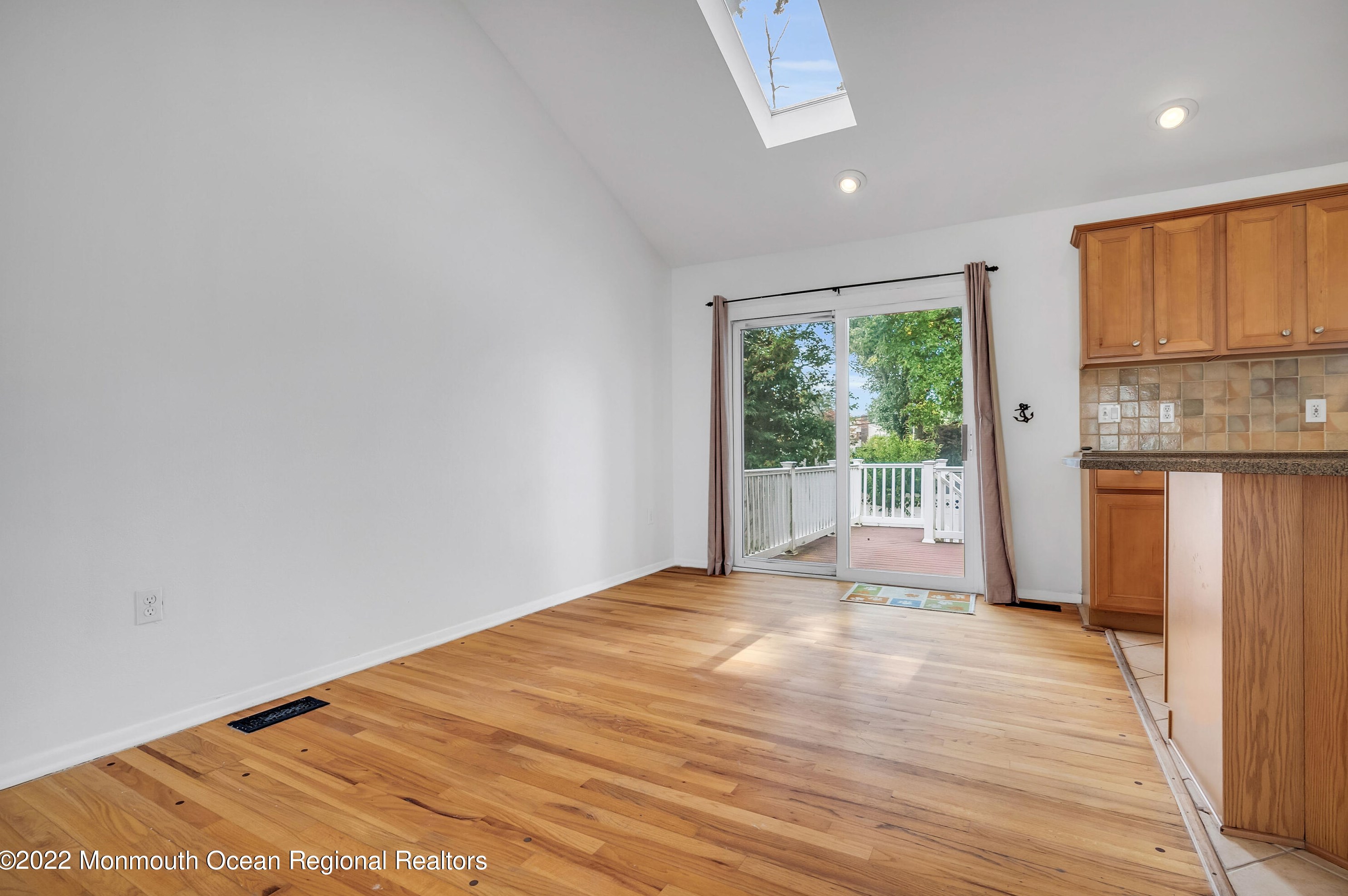 1802 Holbrook St, Oakhurst NJ  07755-2837 exterior