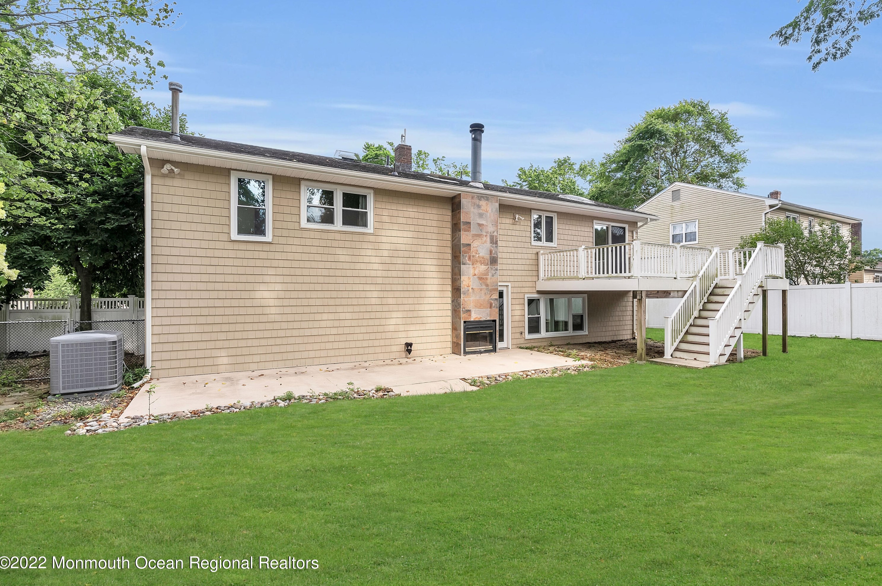 1802 Holbrook St, Oakhurst NJ  07755-2837 exterior