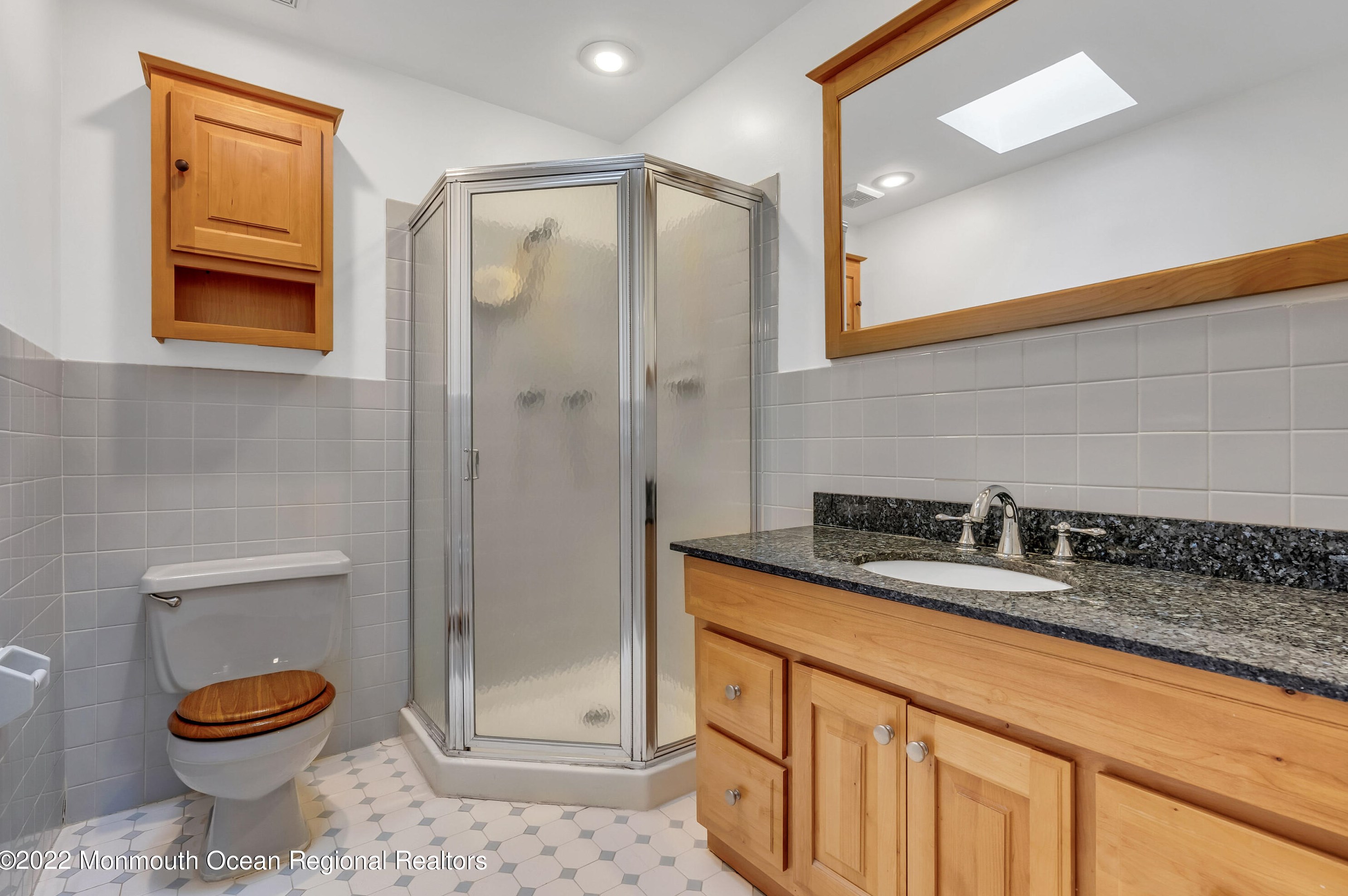 1802 Holbrook St, Oakhurst NJ  07755-2837 exterior