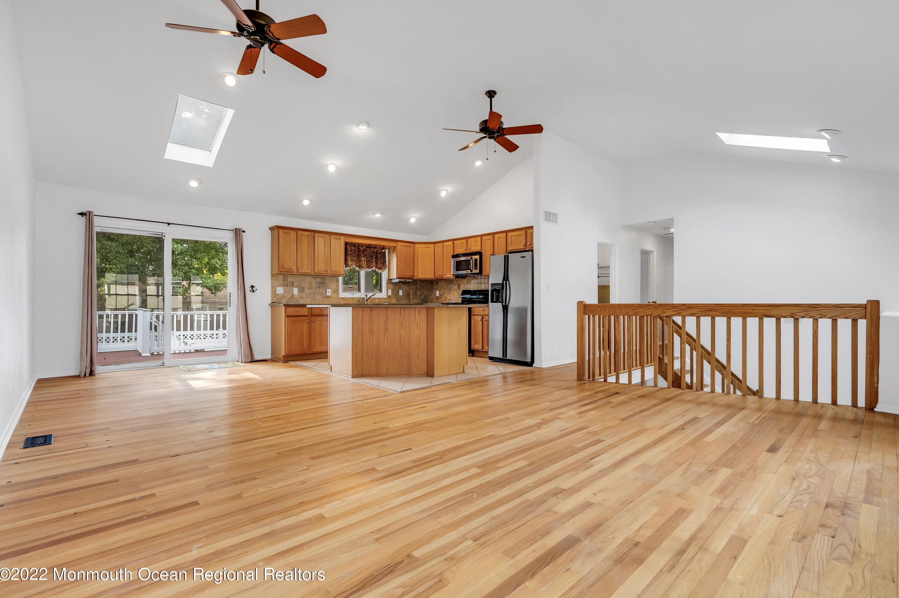 1802 Holbrook St, Oakhurst NJ  07755-2837 exterior