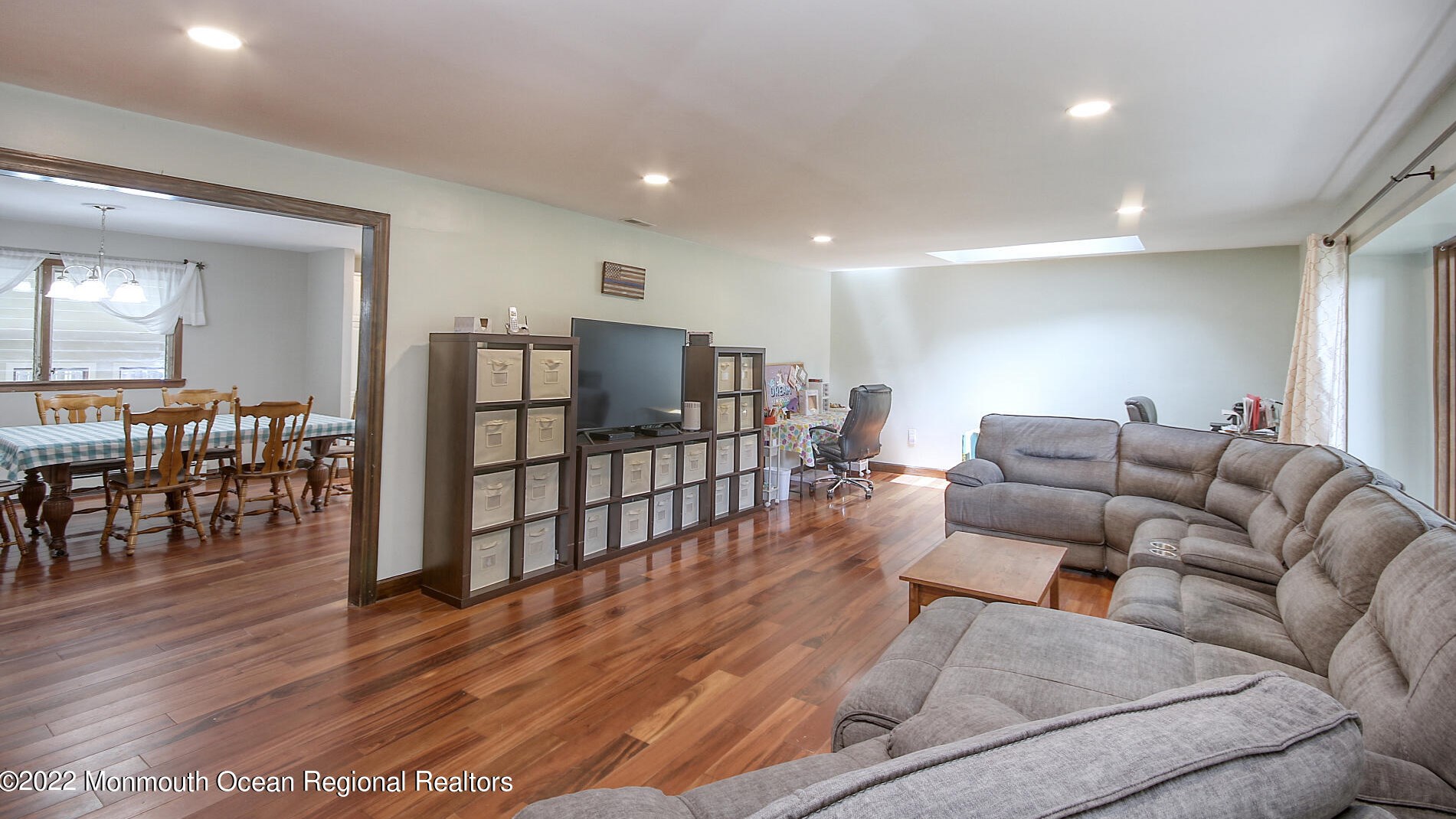 11 Raymond Ave, Medford, NJ 08055-9655