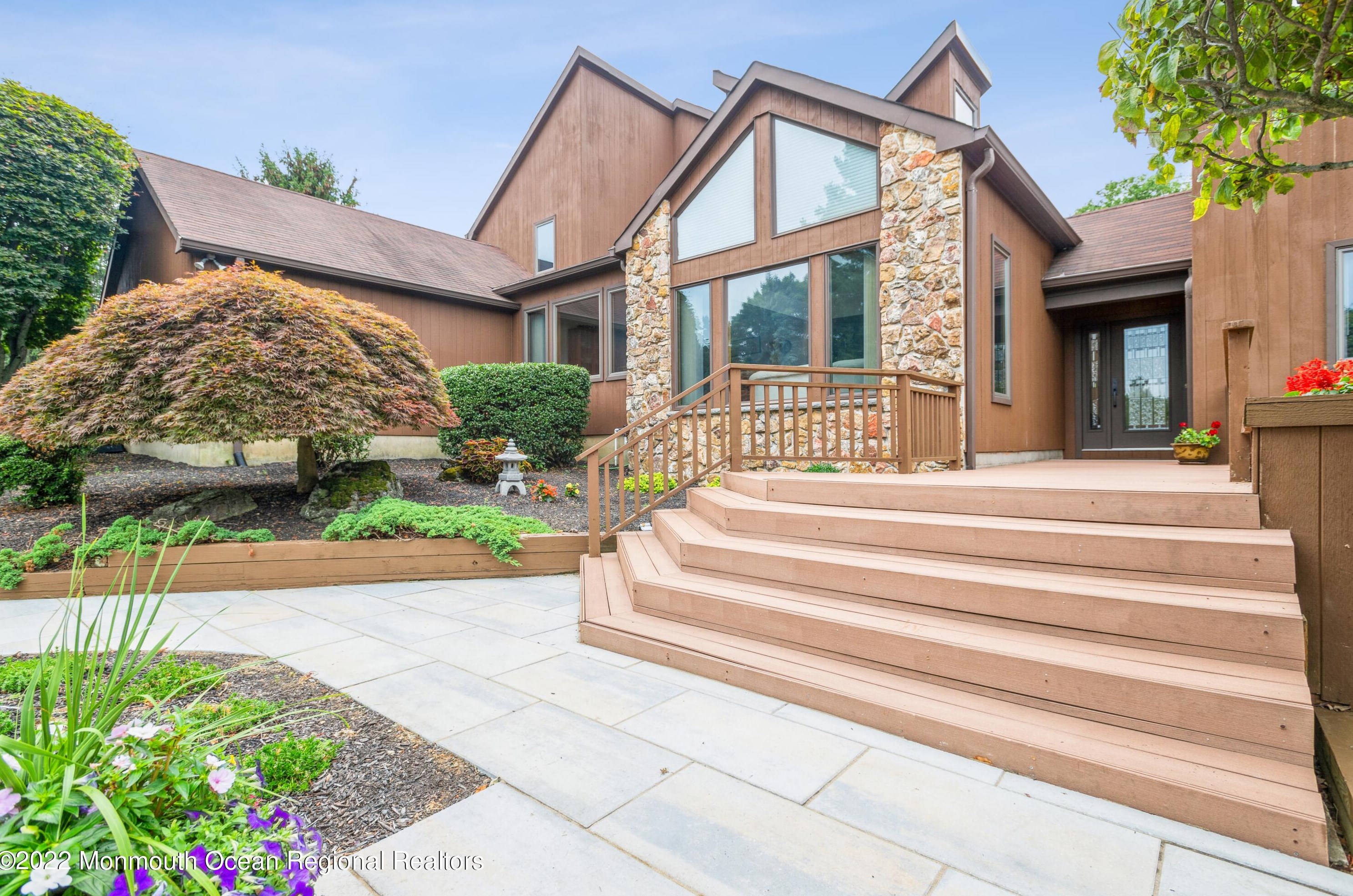 9 Taylor Run, Holmdel Village, NJ 07733