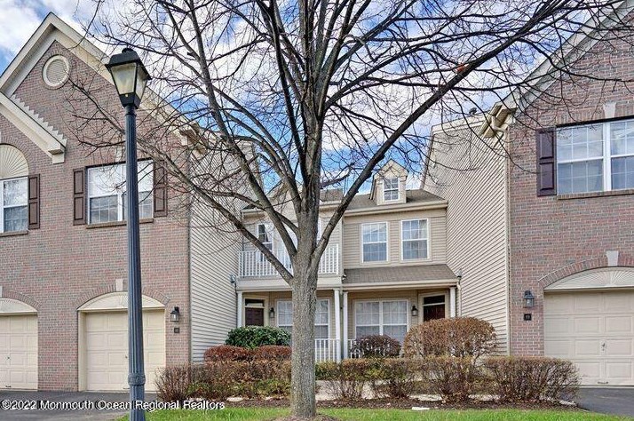88 Banyan Blvd, Holmdel Village, NJ 07733