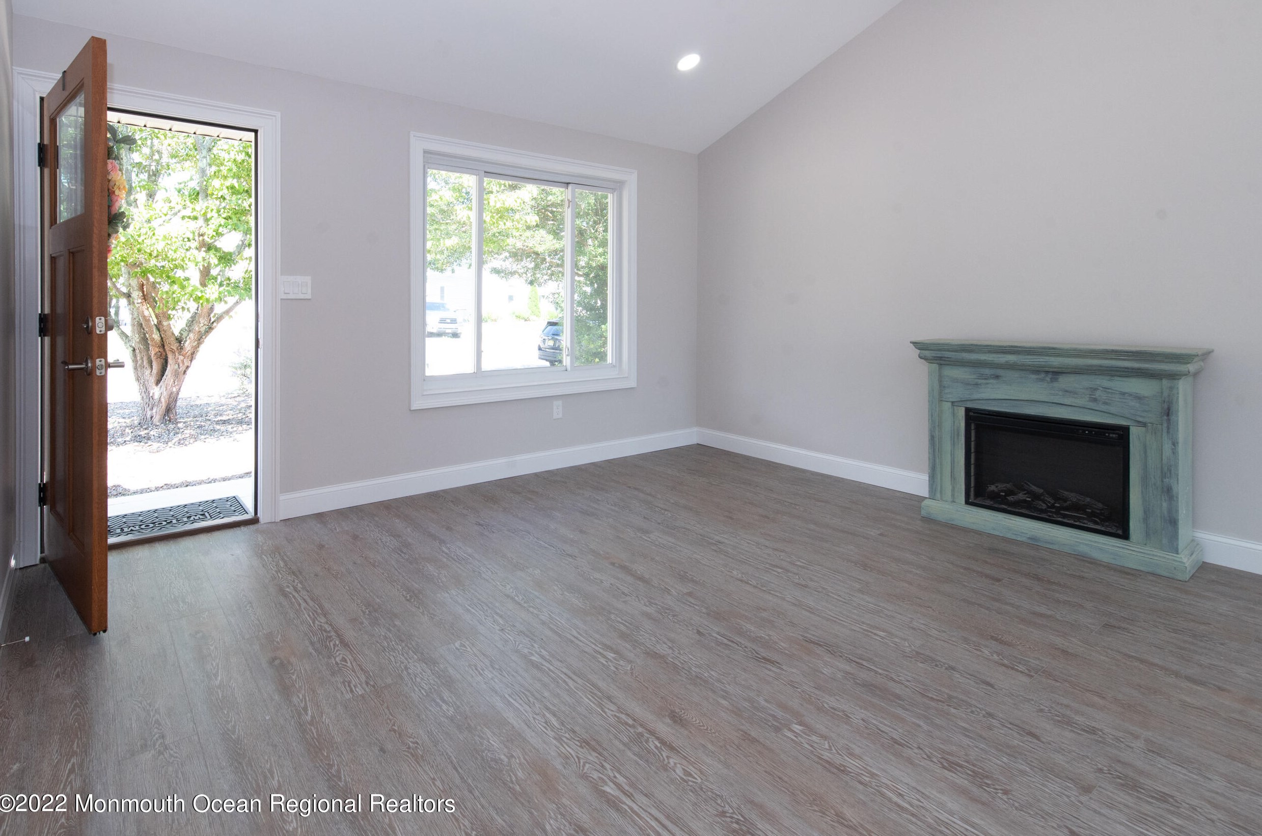 771 Jane Dr, Cedar Bonnet Island, NJ 08050