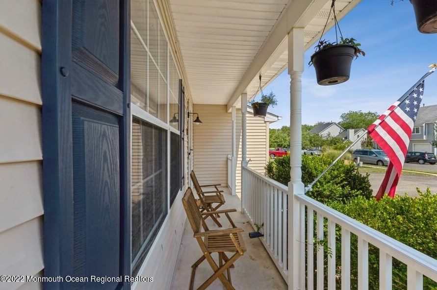 20 Davids Ln, Tuckerton, NJ 08087-3000