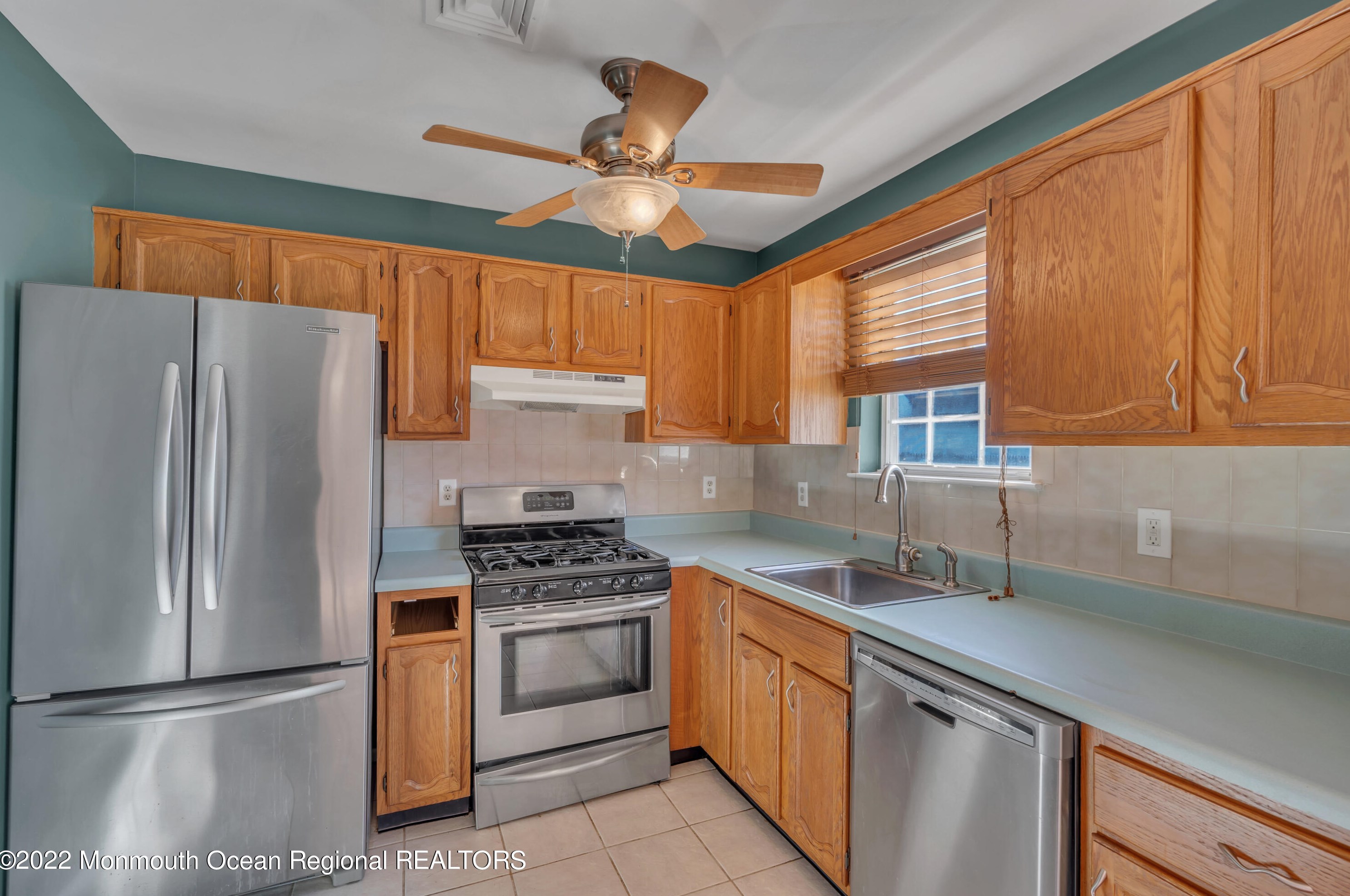 533 Iron Kettle Rd, Toms River NJ  08753-6284 exterior