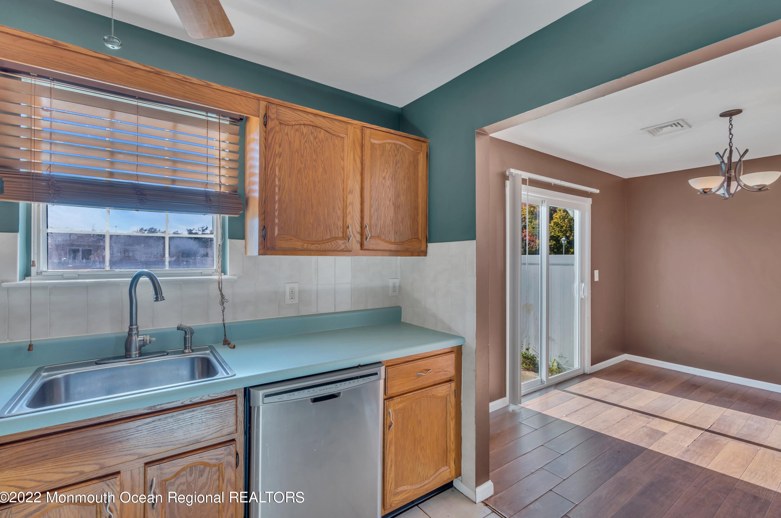 533 Iron Kettle Rd, Toms River NJ  08753-6284 exterior