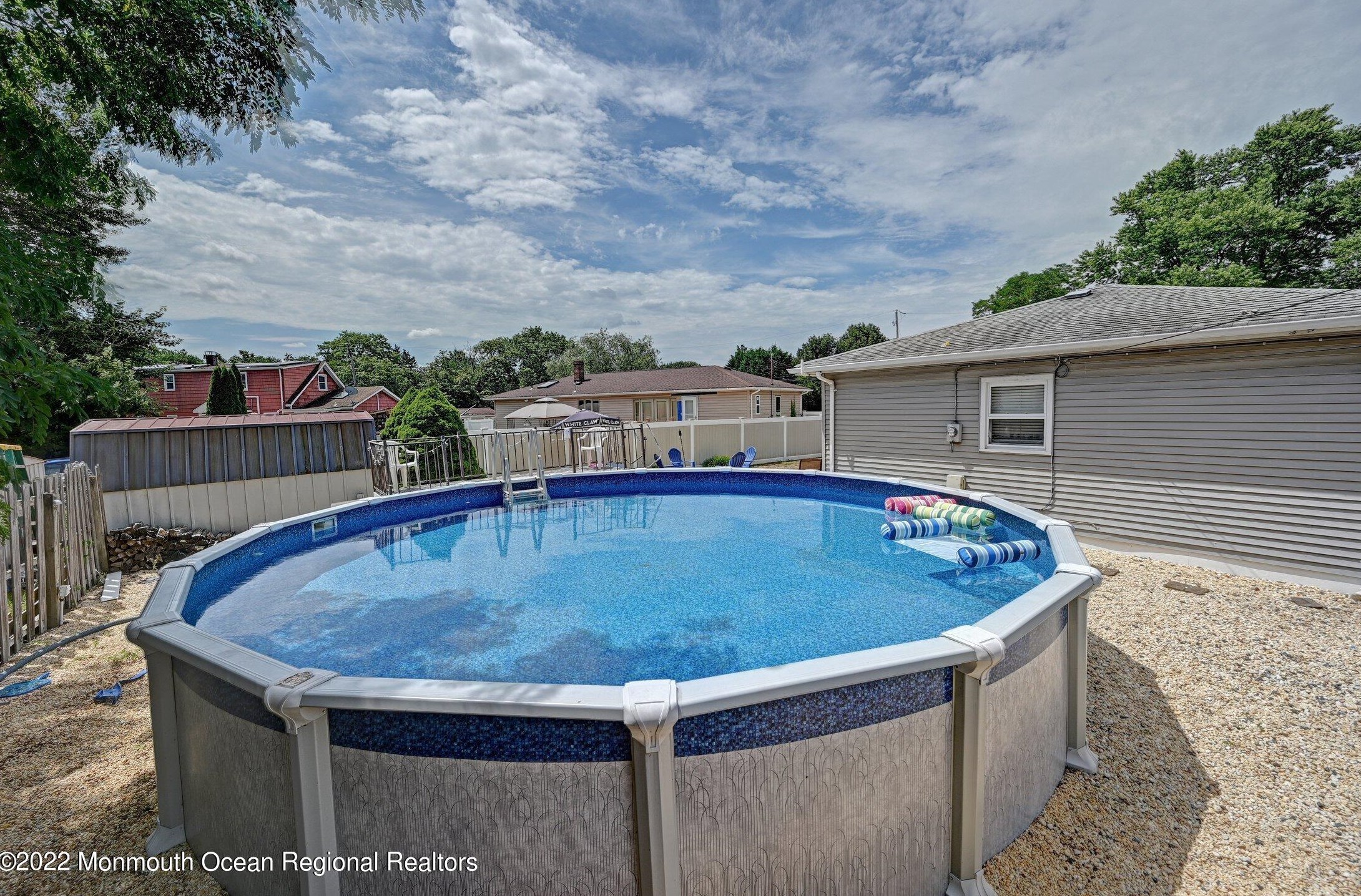 211 Chestnut St, Toms River NJ exterior