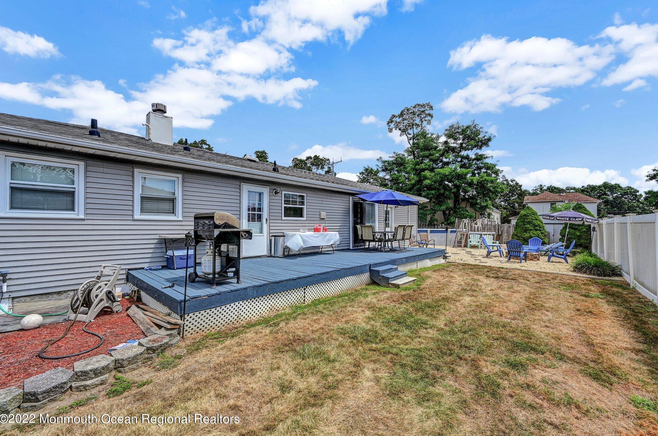 211 Chestnut St, Toms River NJ exterior