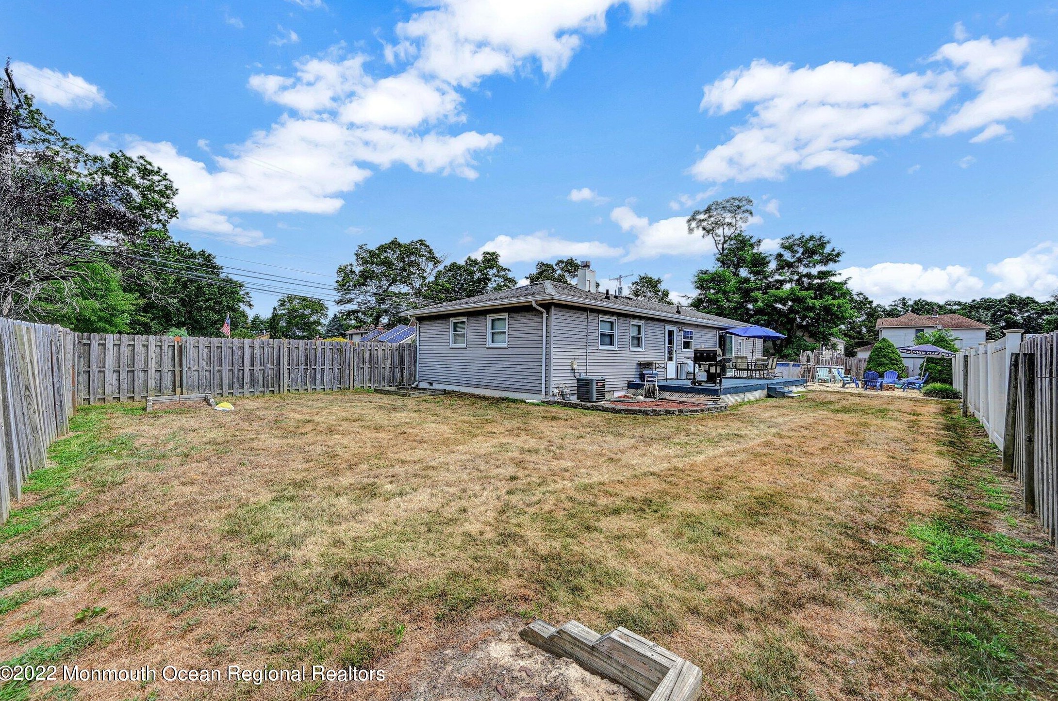 211 Chestnut St, Toms River NJ exterior