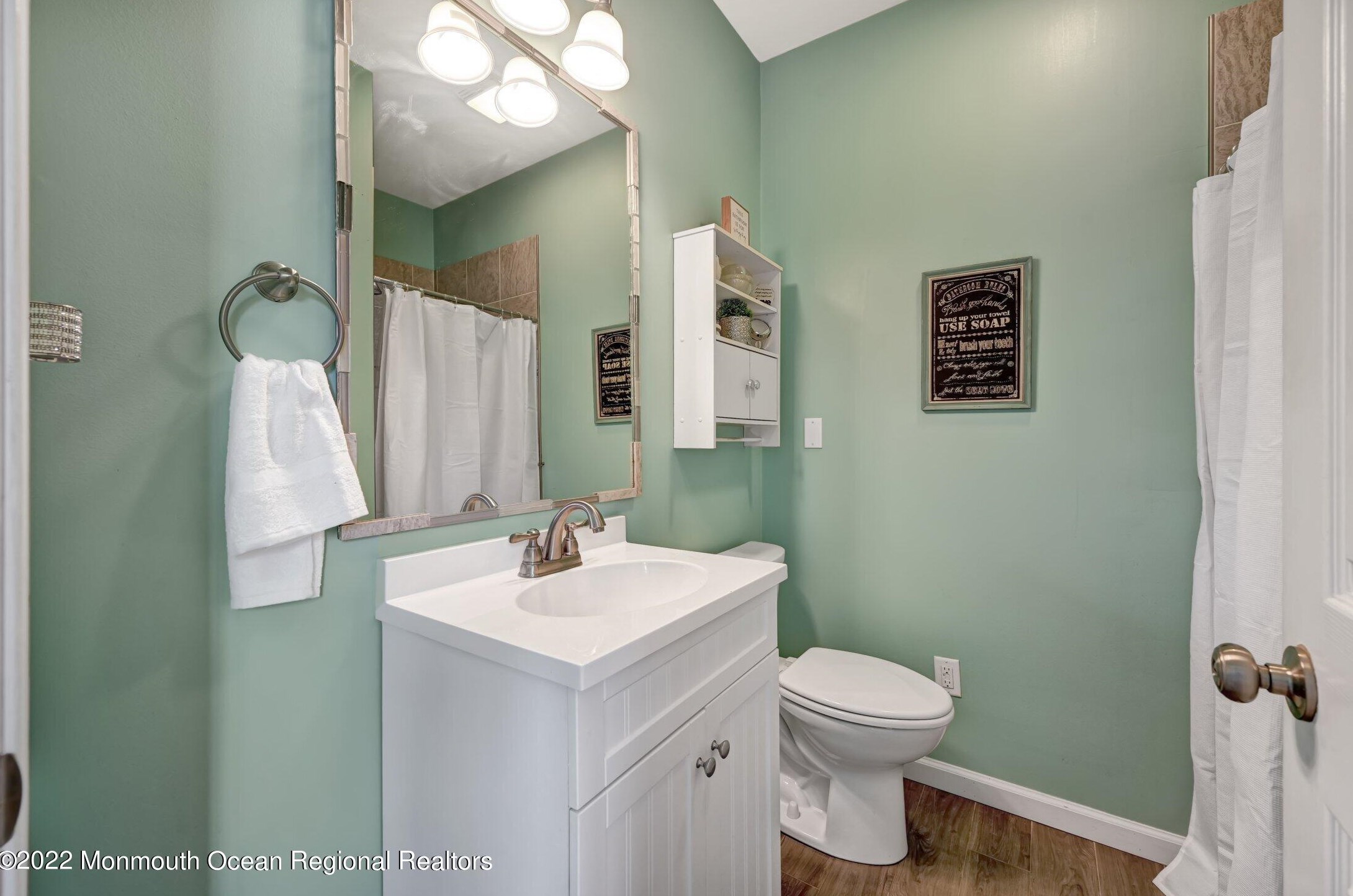 211 Chestnut St, Toms River NJ exterior