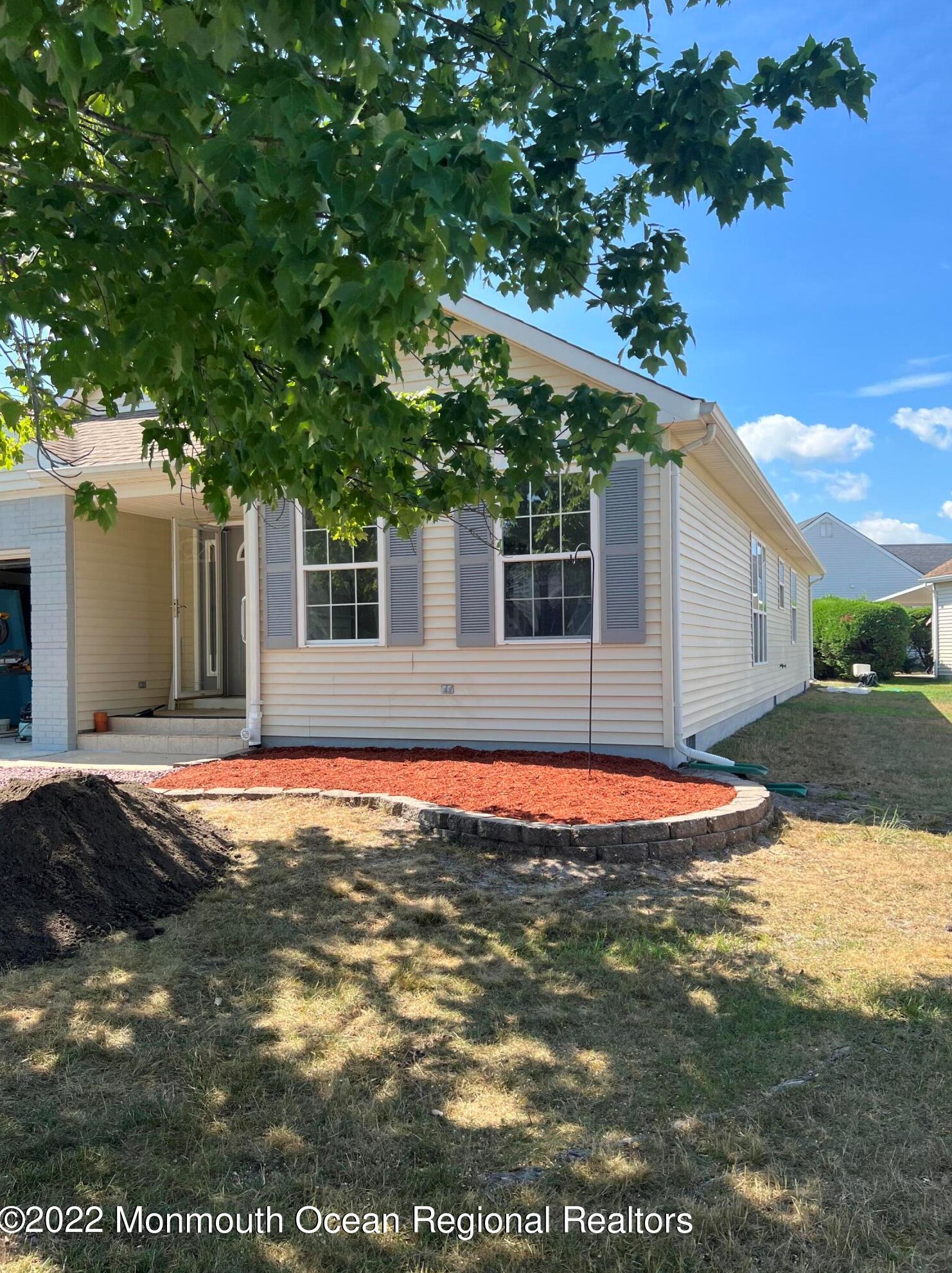 19 Winterton Dr, Toms River NJ  08757-6024 exterior