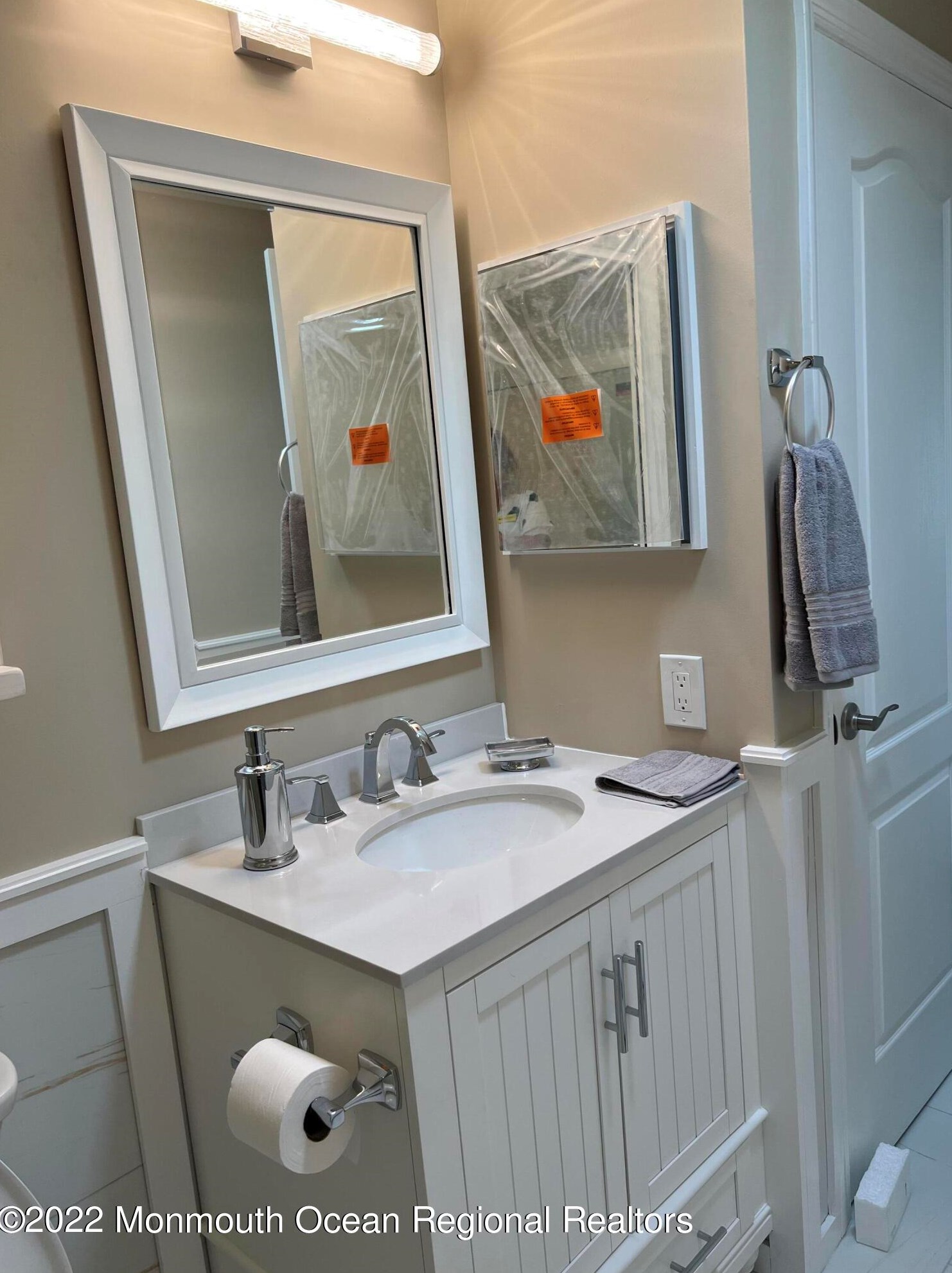 19 Winterton Dr, Toms River NJ  08757-6024 exterior