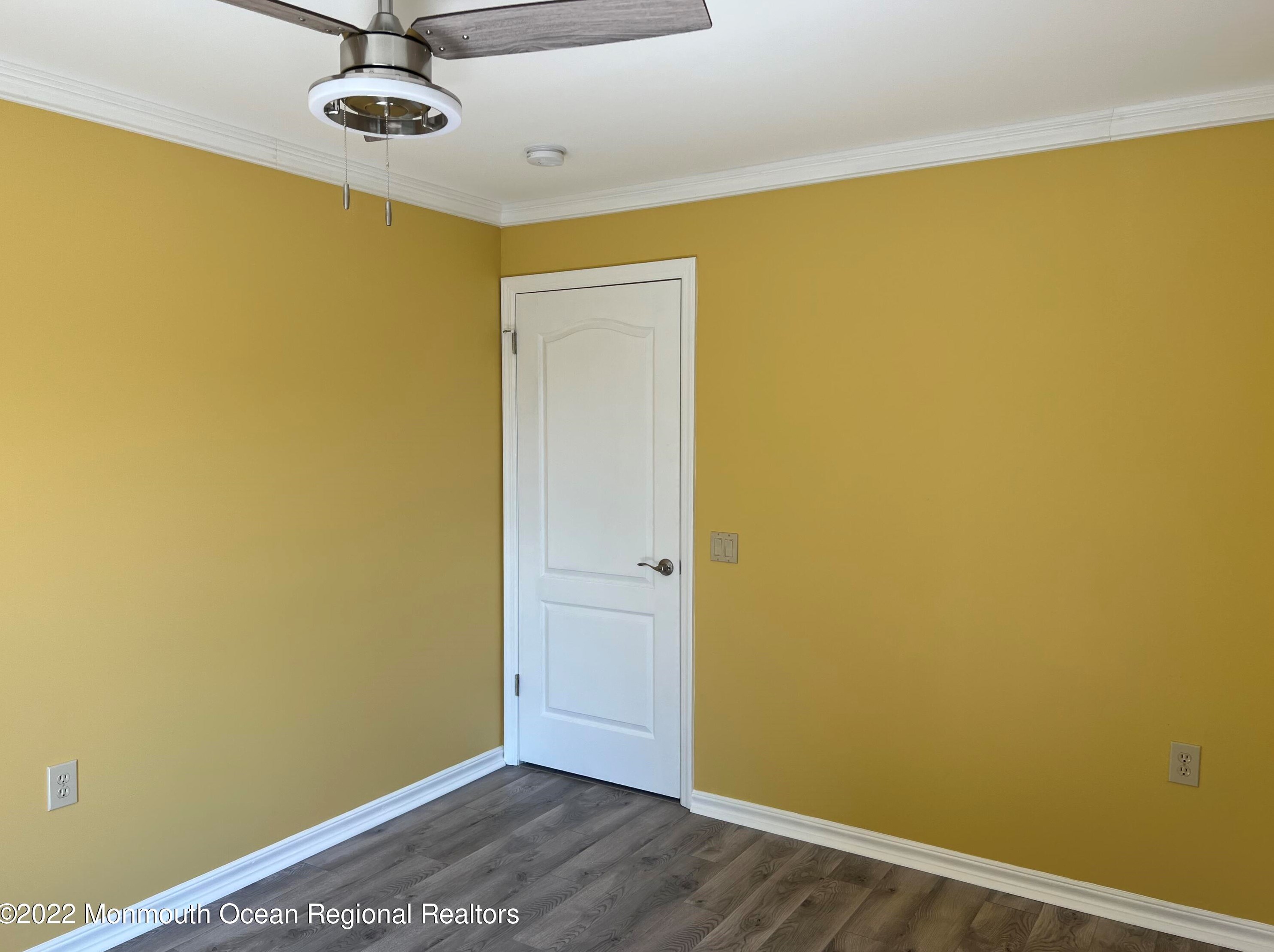 19 Winterton Dr, Toms River NJ  08757-6024 exterior