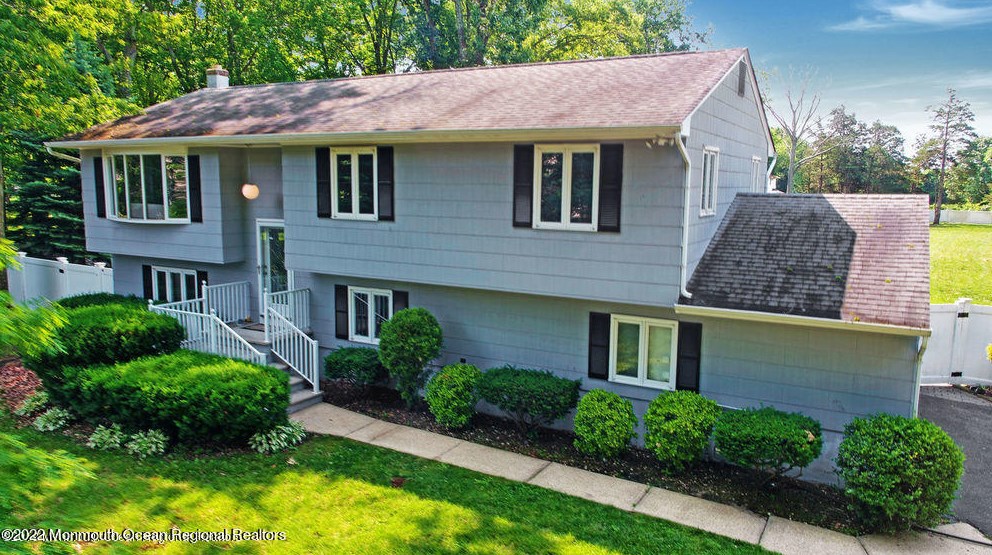 1391 White Oak Bottom Rd, Toms River, NJ 08755-1336