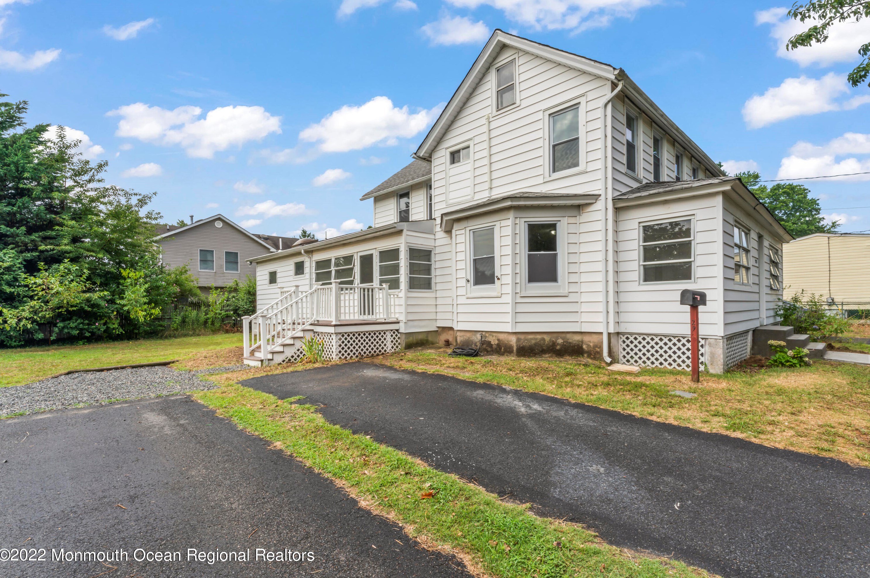 292-a Middle Rd, Hazlet, NJ 07730