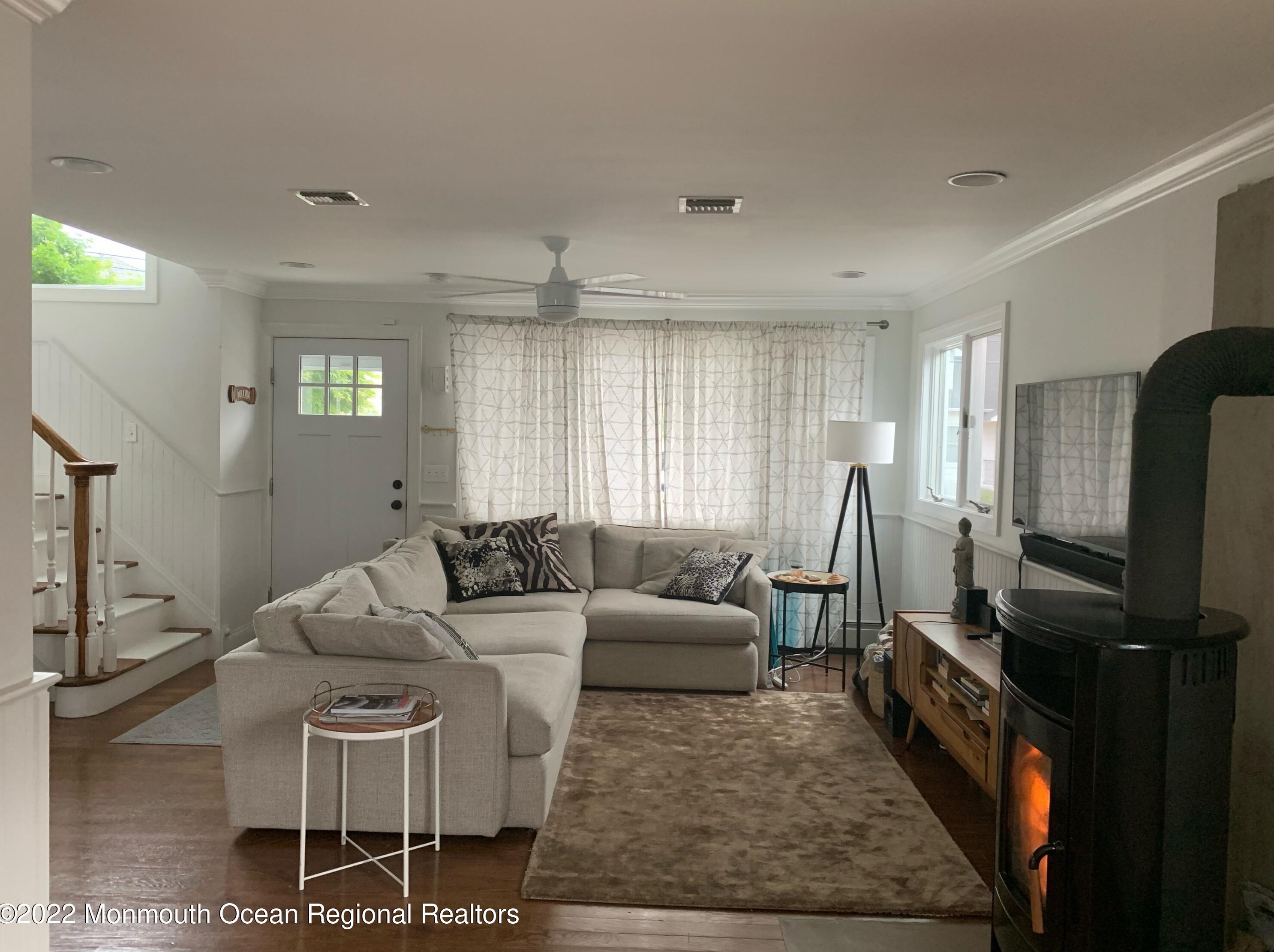 23 Point Rd, Toms River, NJ 08753