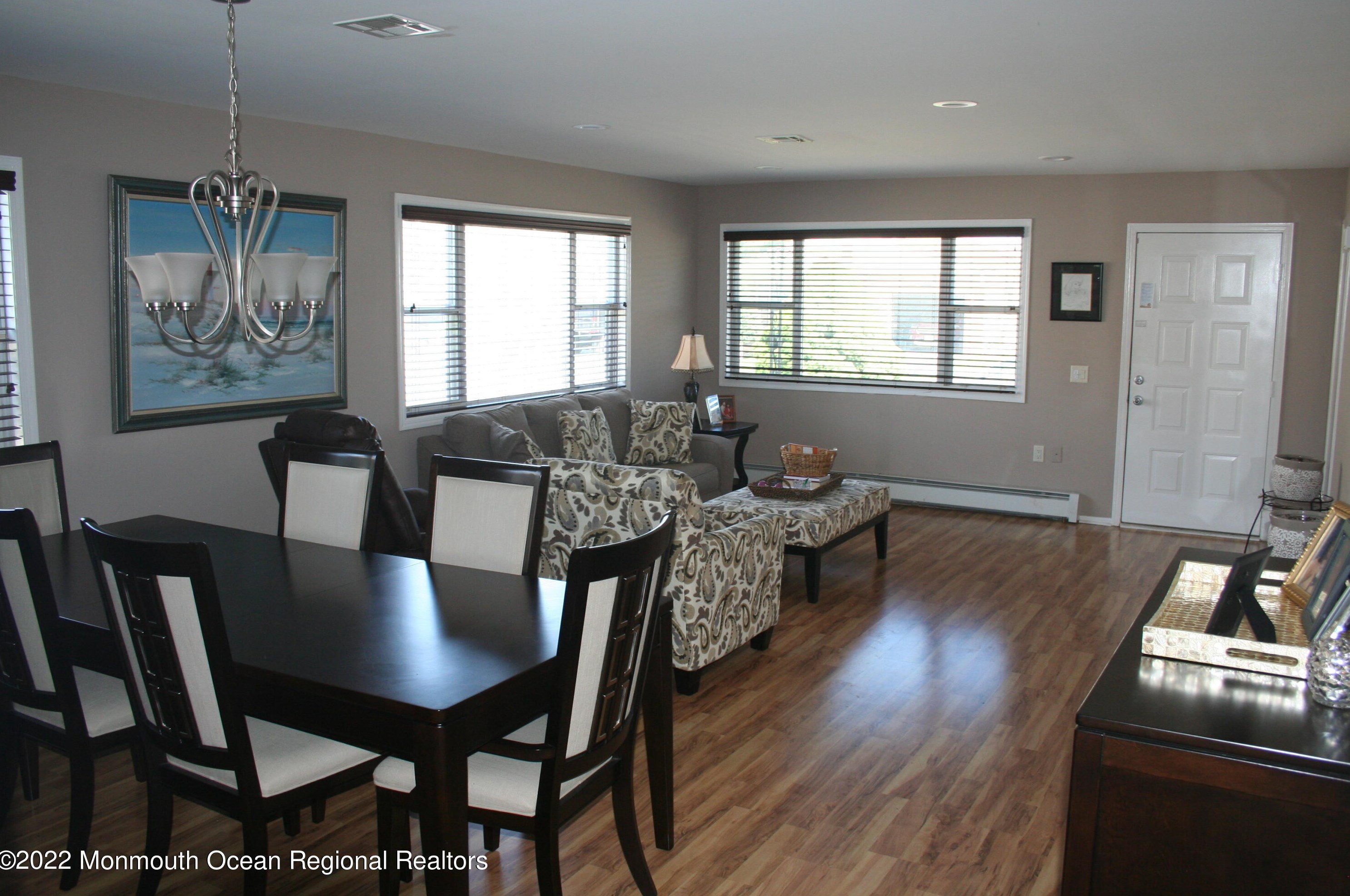 3 Jobson Ct, Toms River, NJ 08757-6401