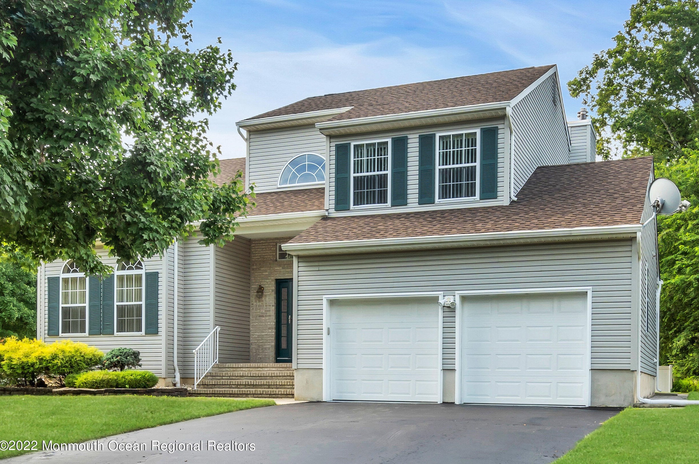 1 Gaelic Ct, Jackson Twp, NJ 08527