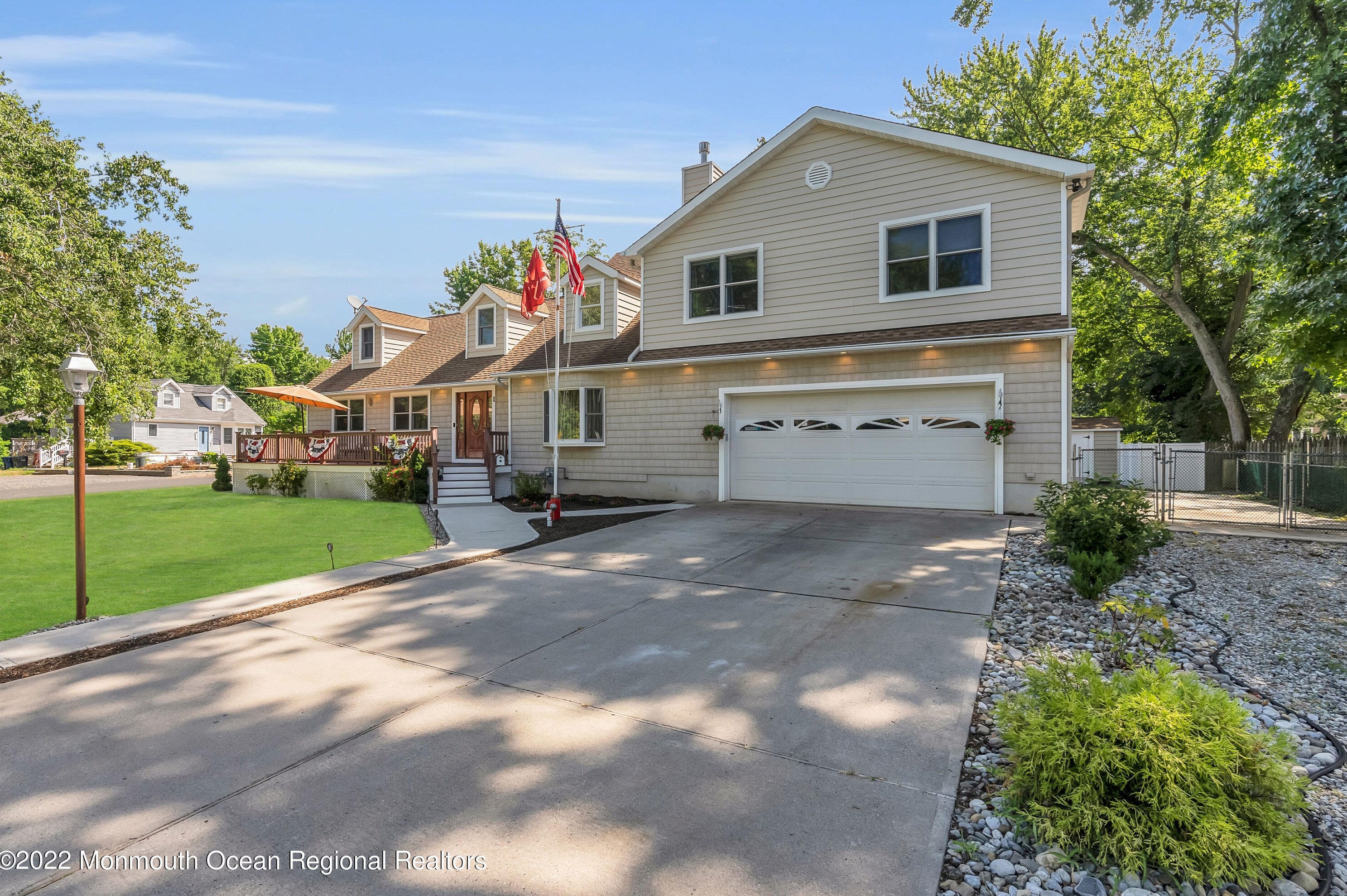 1 Wallace Ave, Oakhurst, NJ 07755