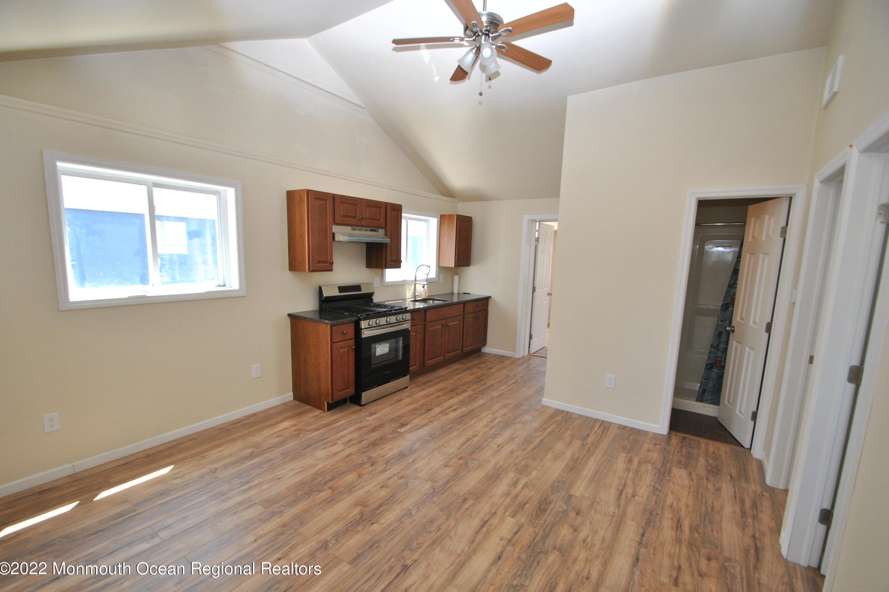 243 Sampson Ave #a, Pelican Island, NJ 08751