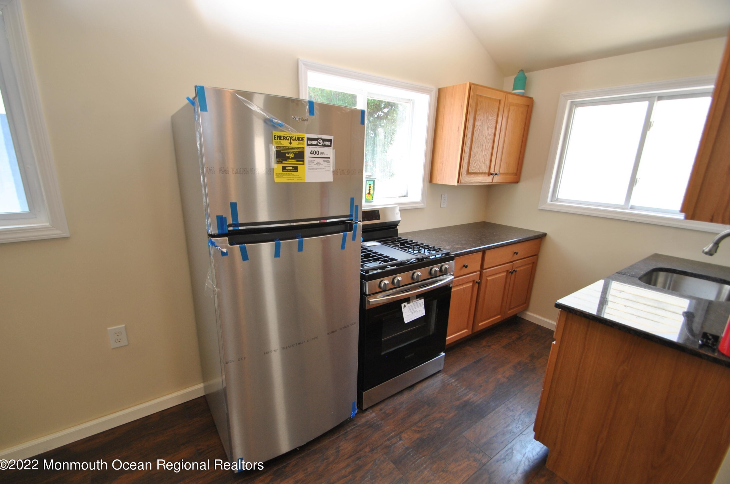 243 Sampson Ave #b, Pelican Island, NJ 08751