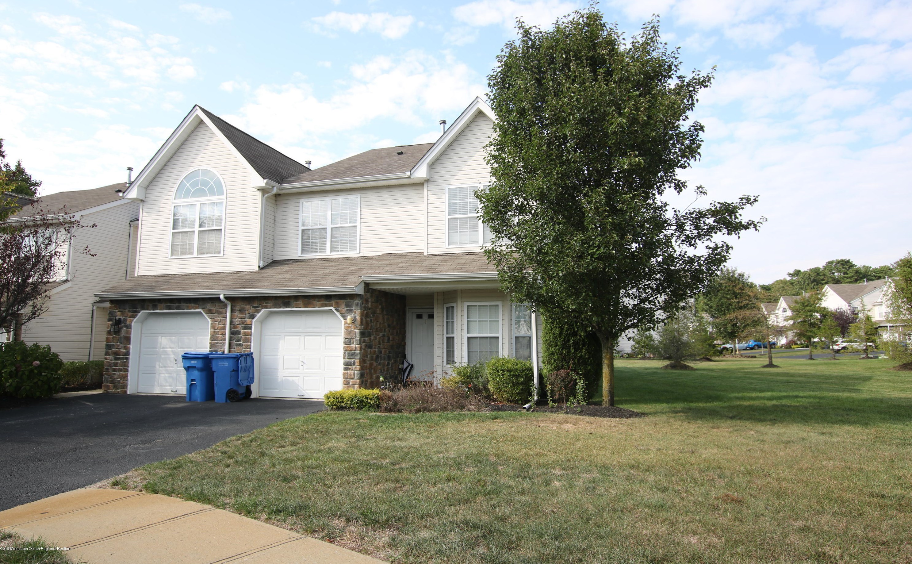 10 Maywood Run, Wall Township, NJ 07753-7597