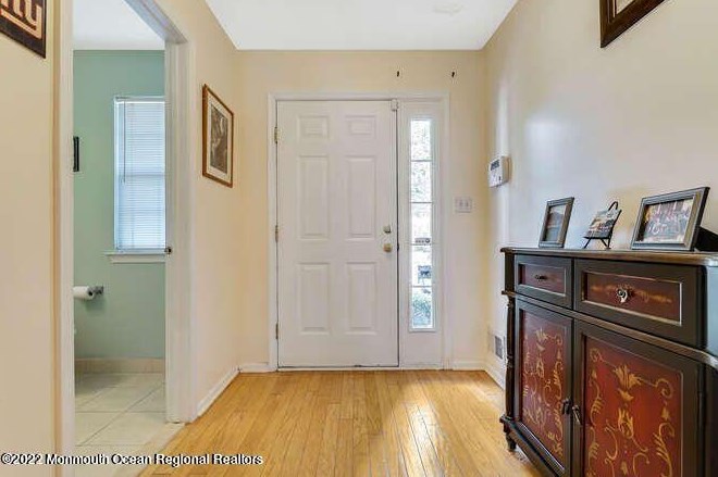 96 Tanya Cir, Tinton Falls, NJ 07712