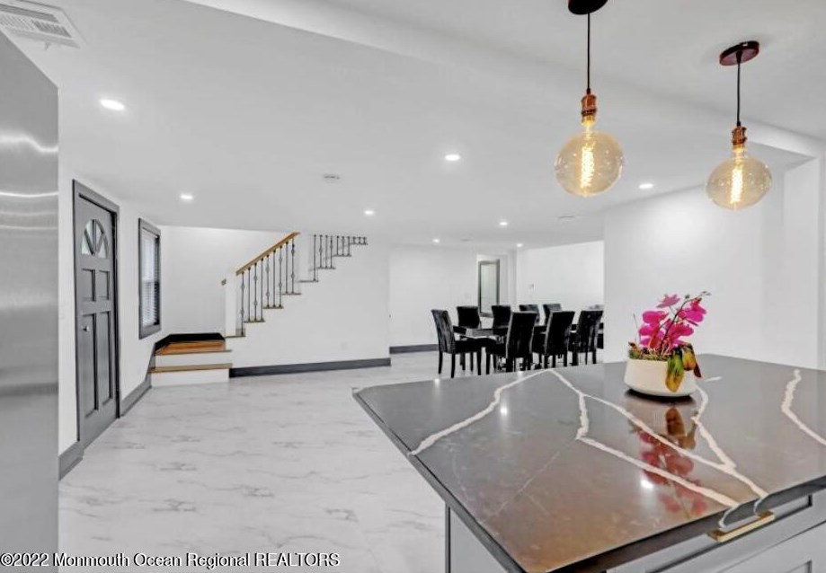 191 Delaware Ave, Oakhurst, NJ 07755