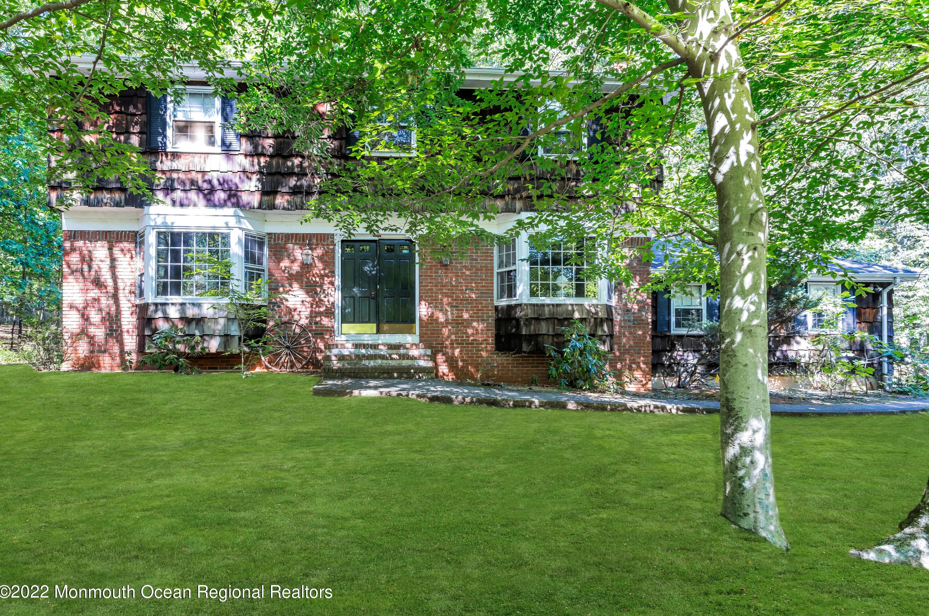 101 Hillside Rd, Millstone Township, NJ 08535-8153
