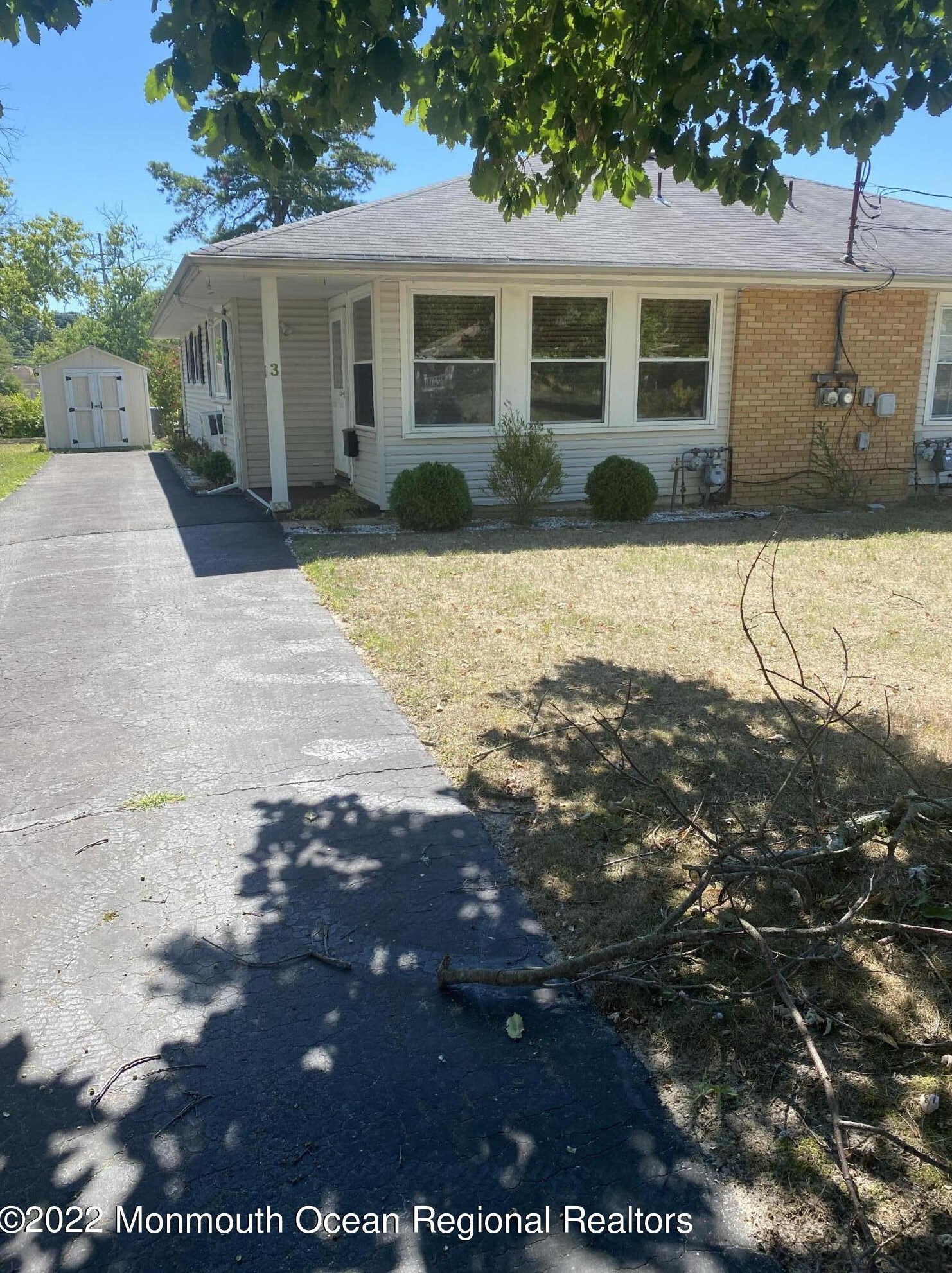 3 Palm Springs Ct, Toms River, NJ 08753-1621