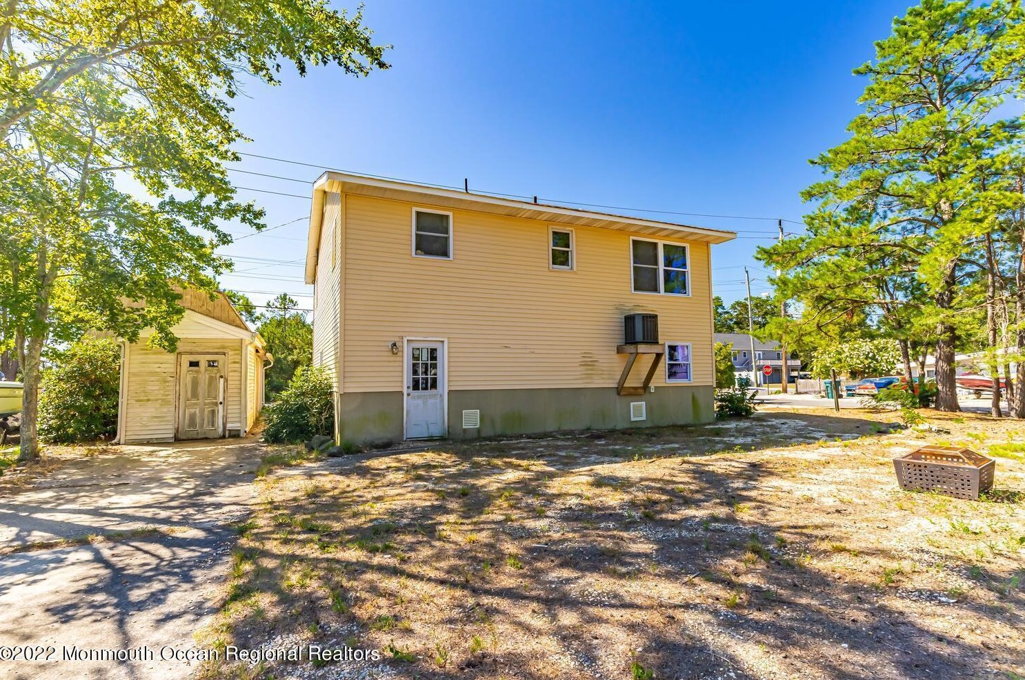 101 Flax Ct, Tuckerton, NJ 08087-2309