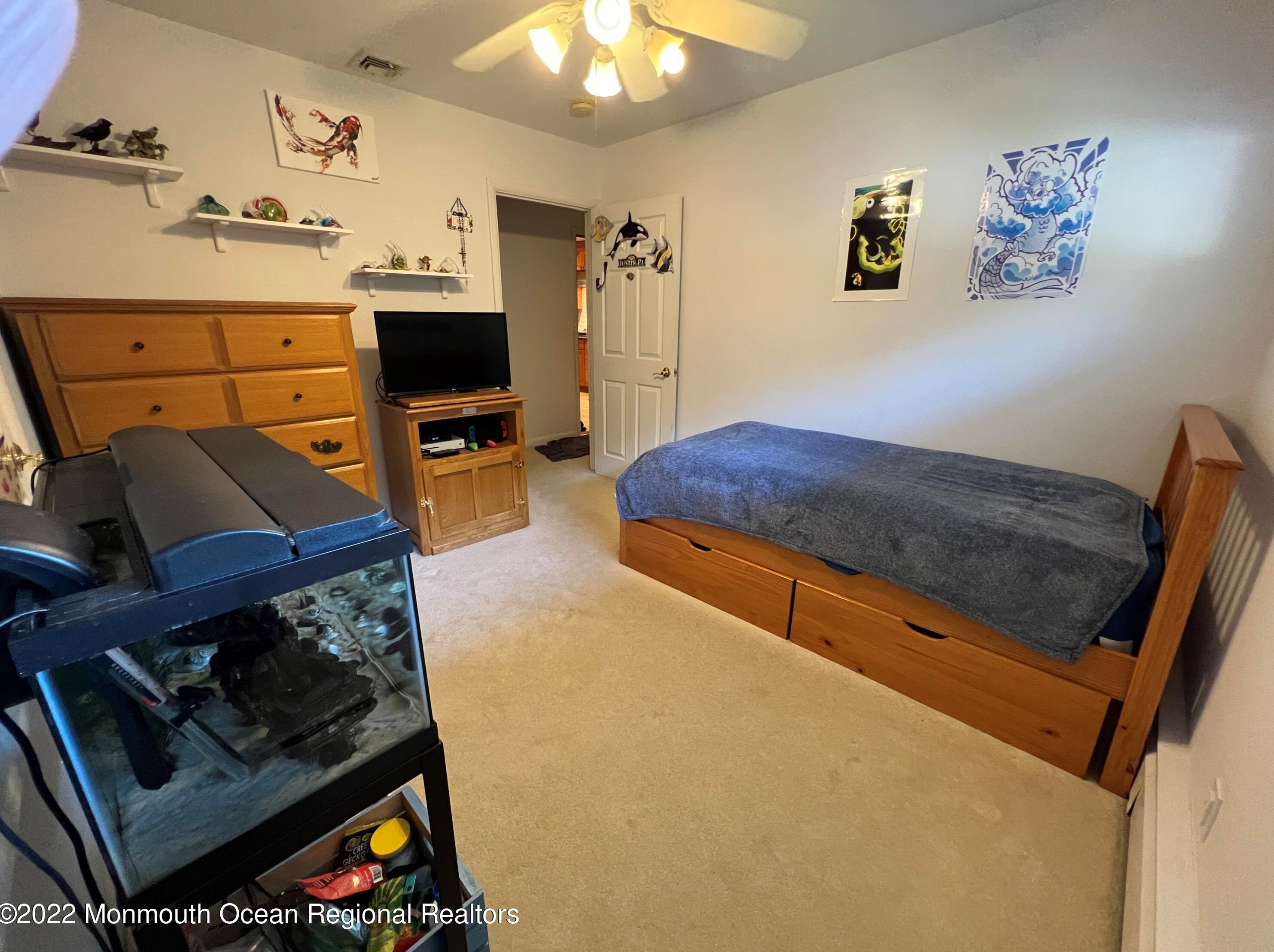 497 Freehold St, Oakhurst NJ 07755-1319 exterior