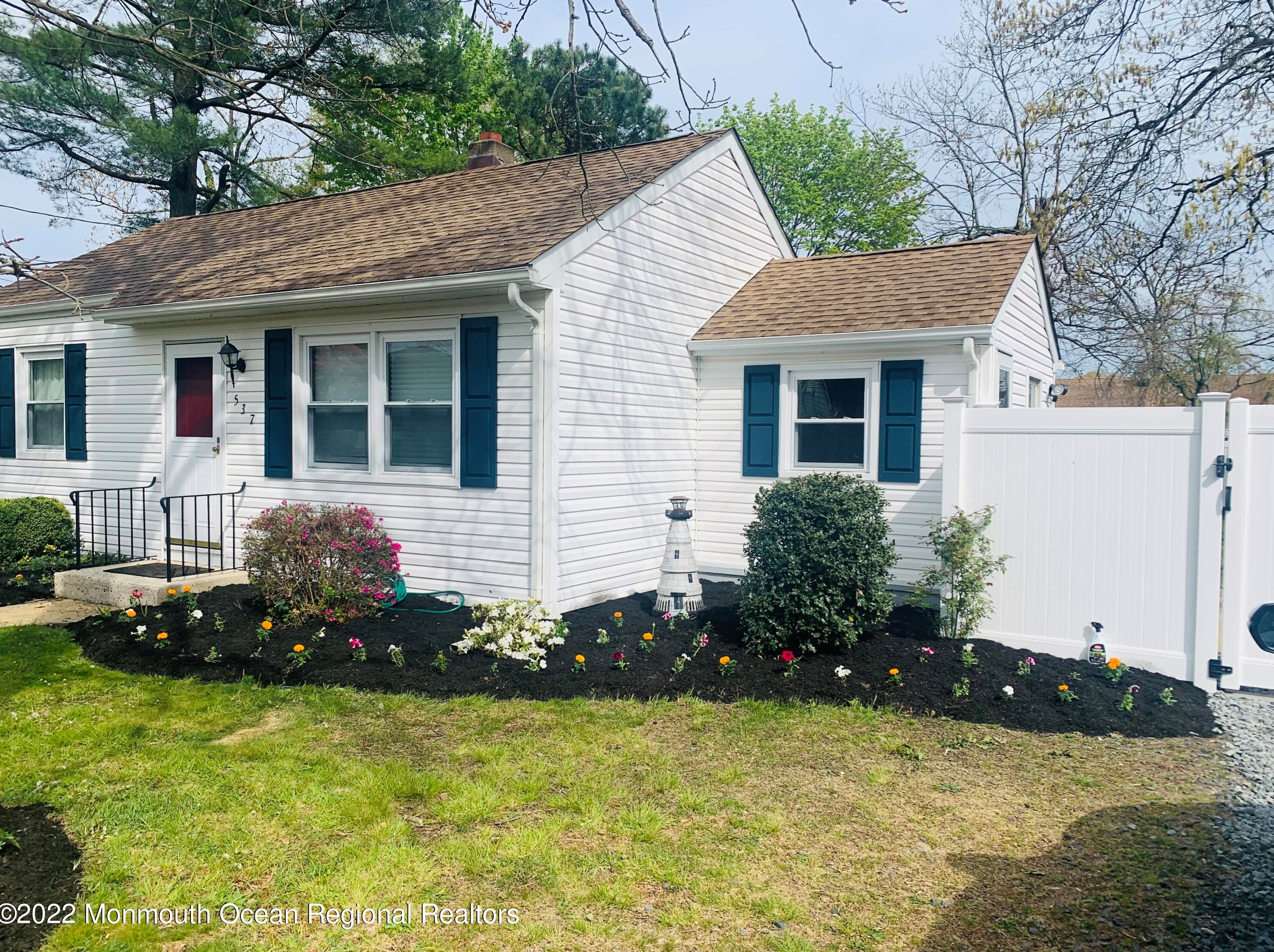 537 Longboat Ave, Beachwood, NJ 08722-4701