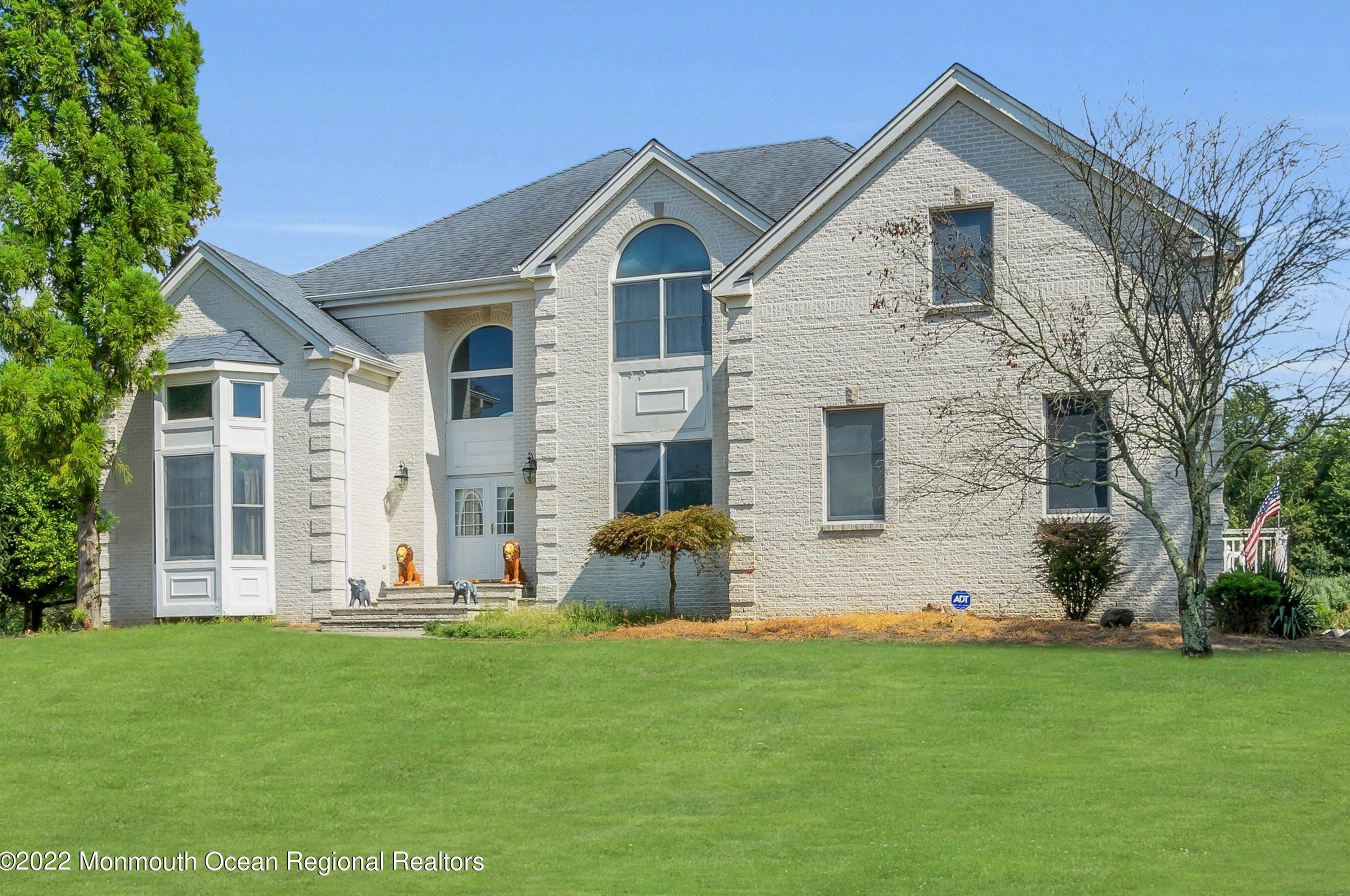 18 Reid Ln, Millstone Township, NJ 08535-8142