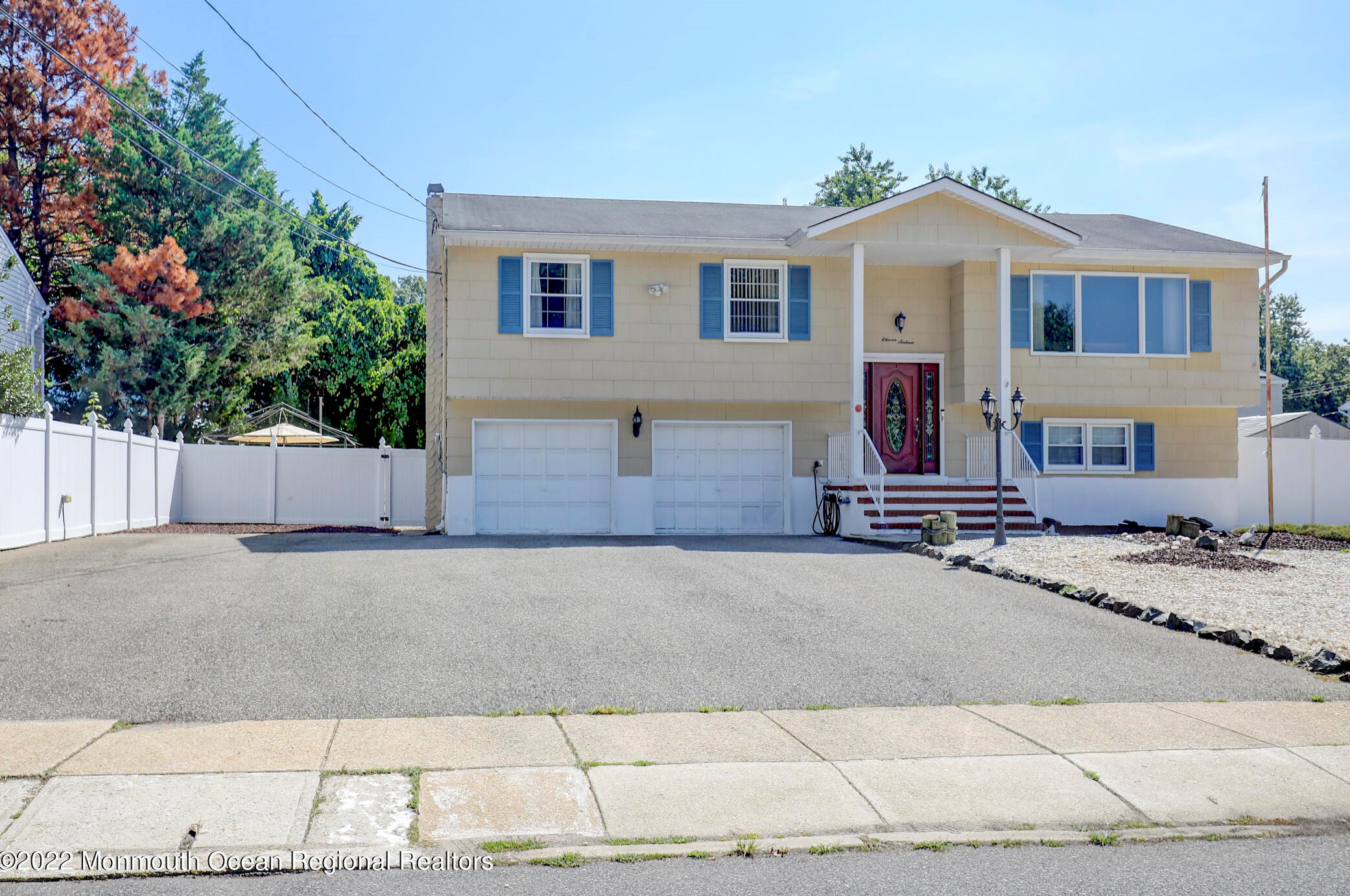 1116 Sierra Dr, Toms River, NJ 08753-5221