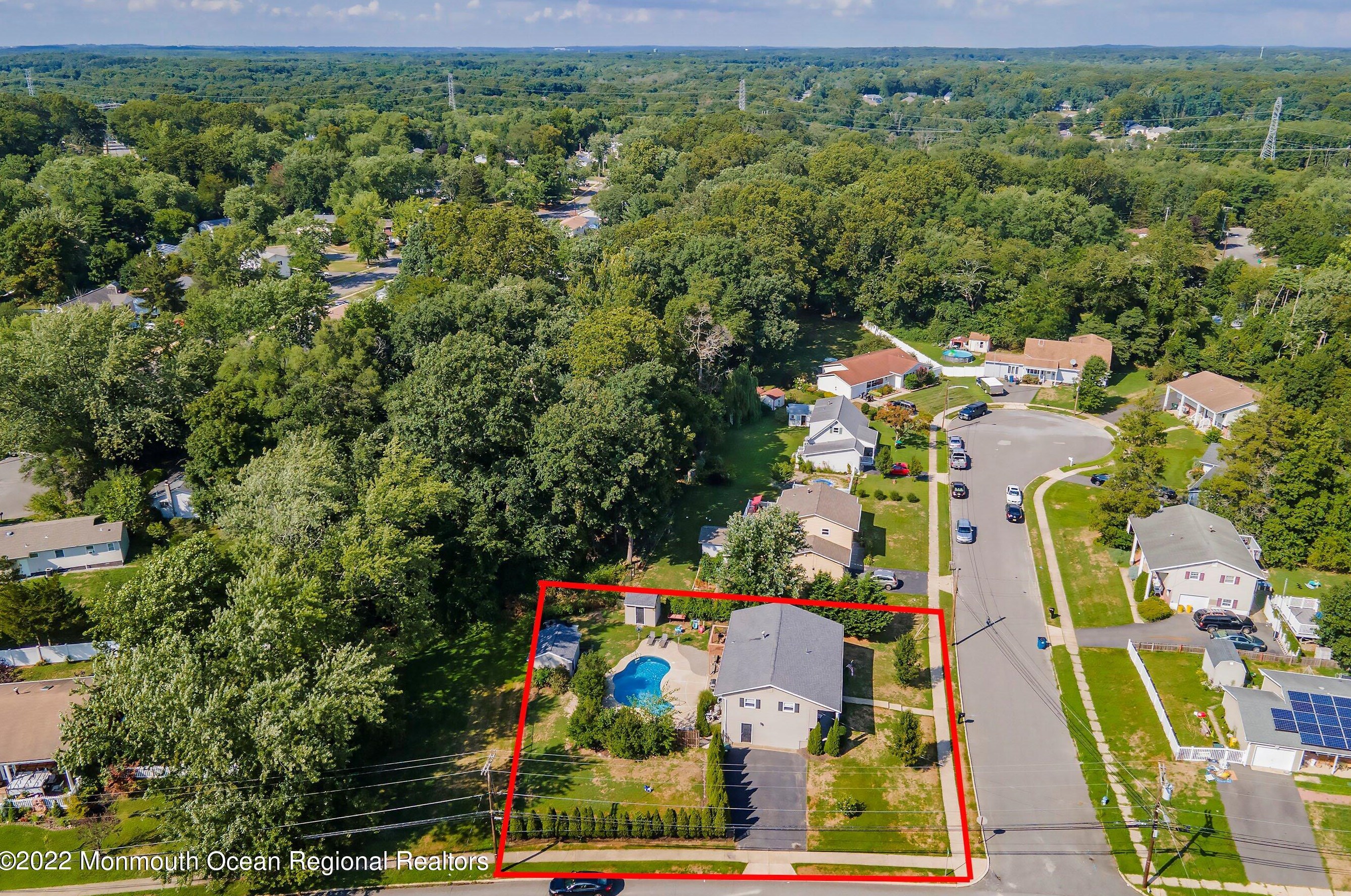2 New York Ct, Jackson Twp, NJ 08527
