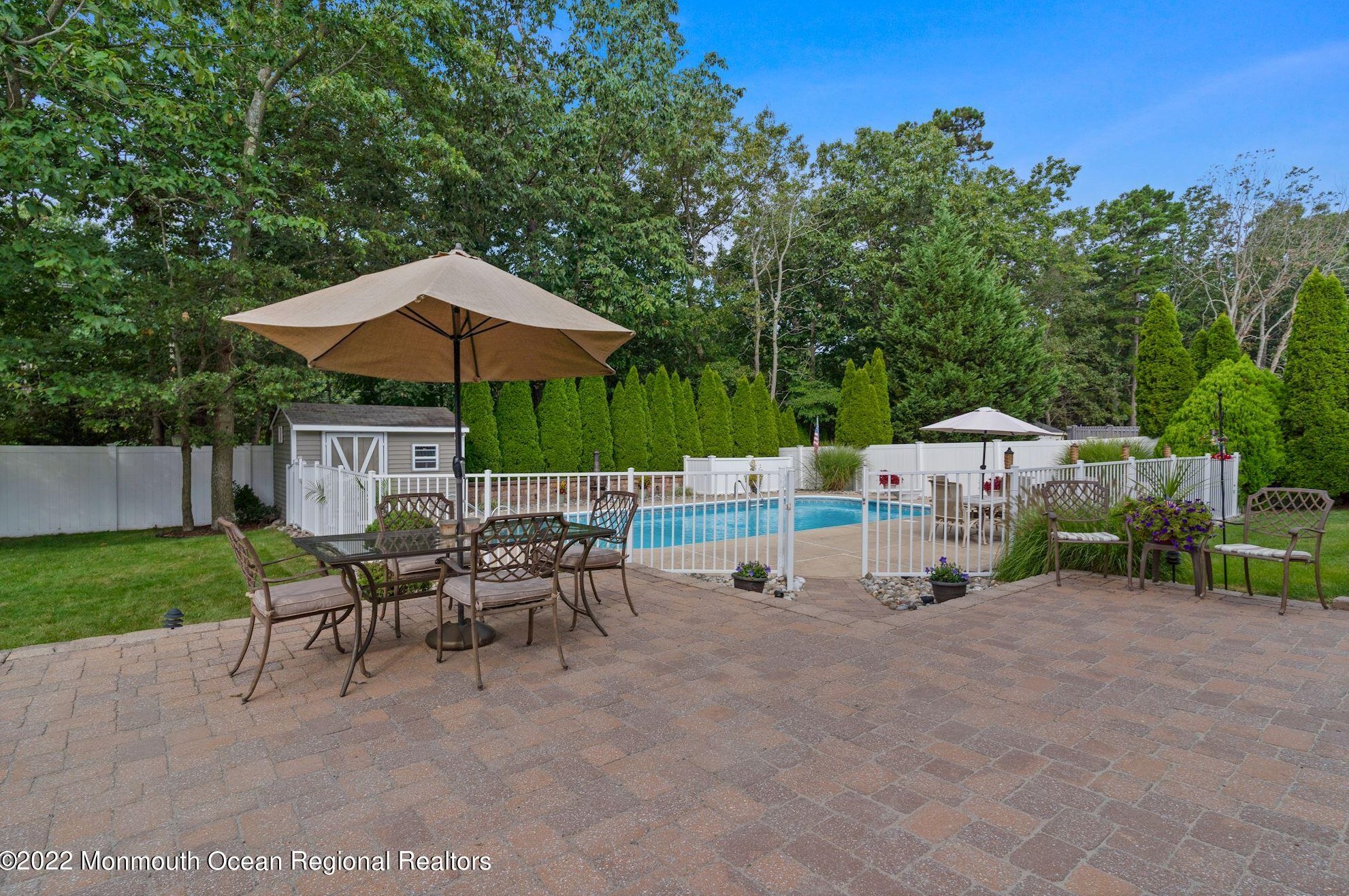 2420 Frst Cir, Toms River NJ 08757 exterior