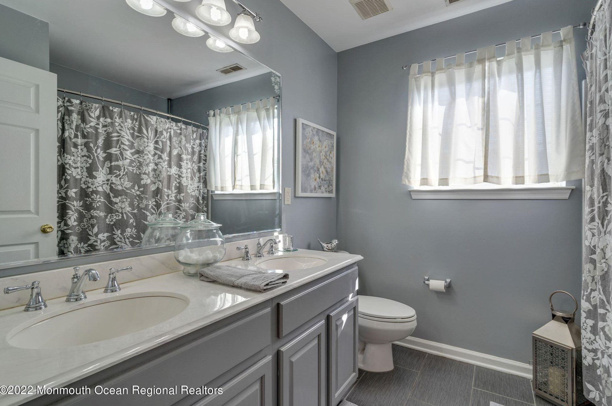 2420 Frst Cir, Toms River NJ 08757 exterior