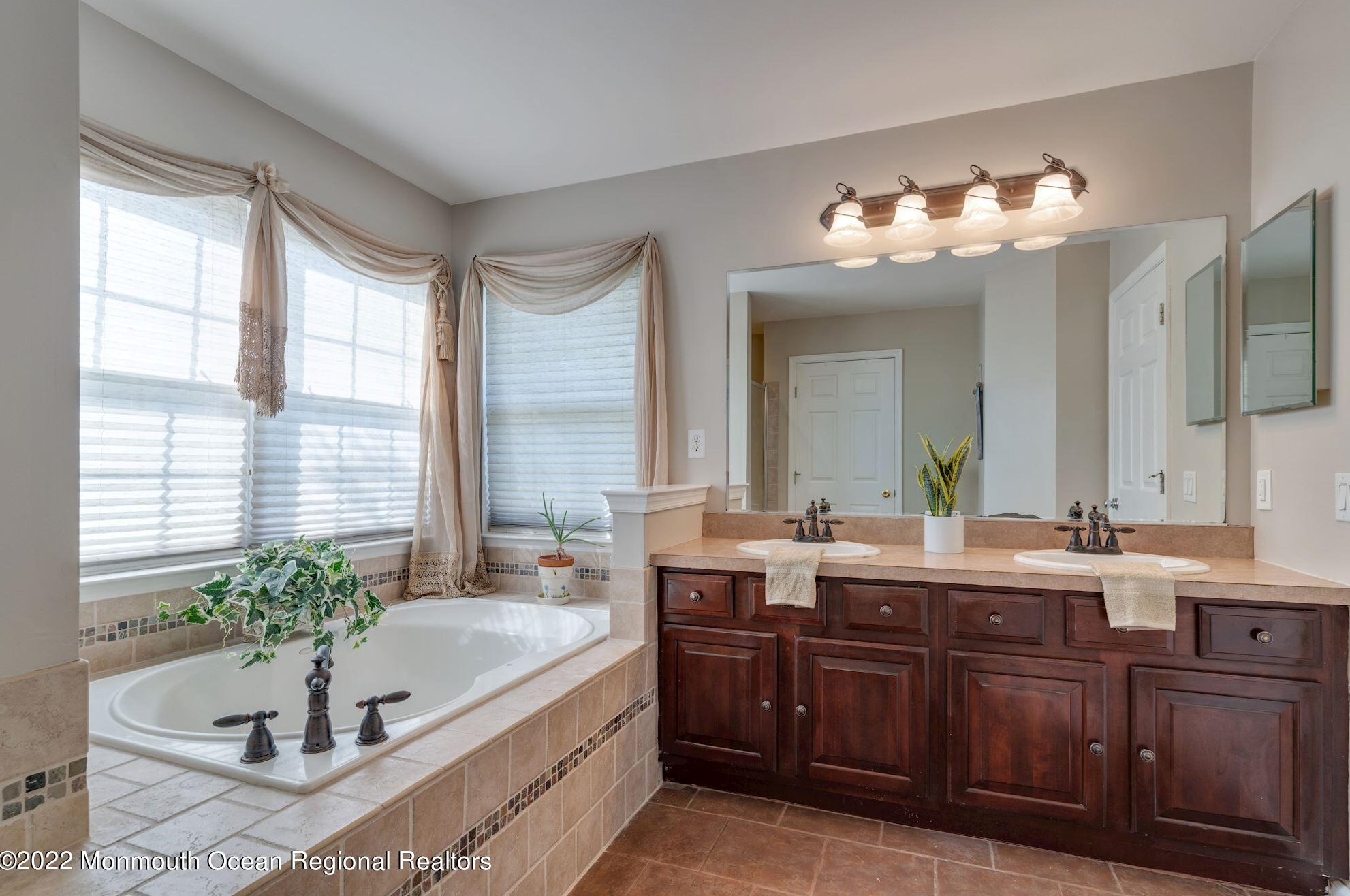 2420 Frst Cir, Toms River NJ 08757 exterior