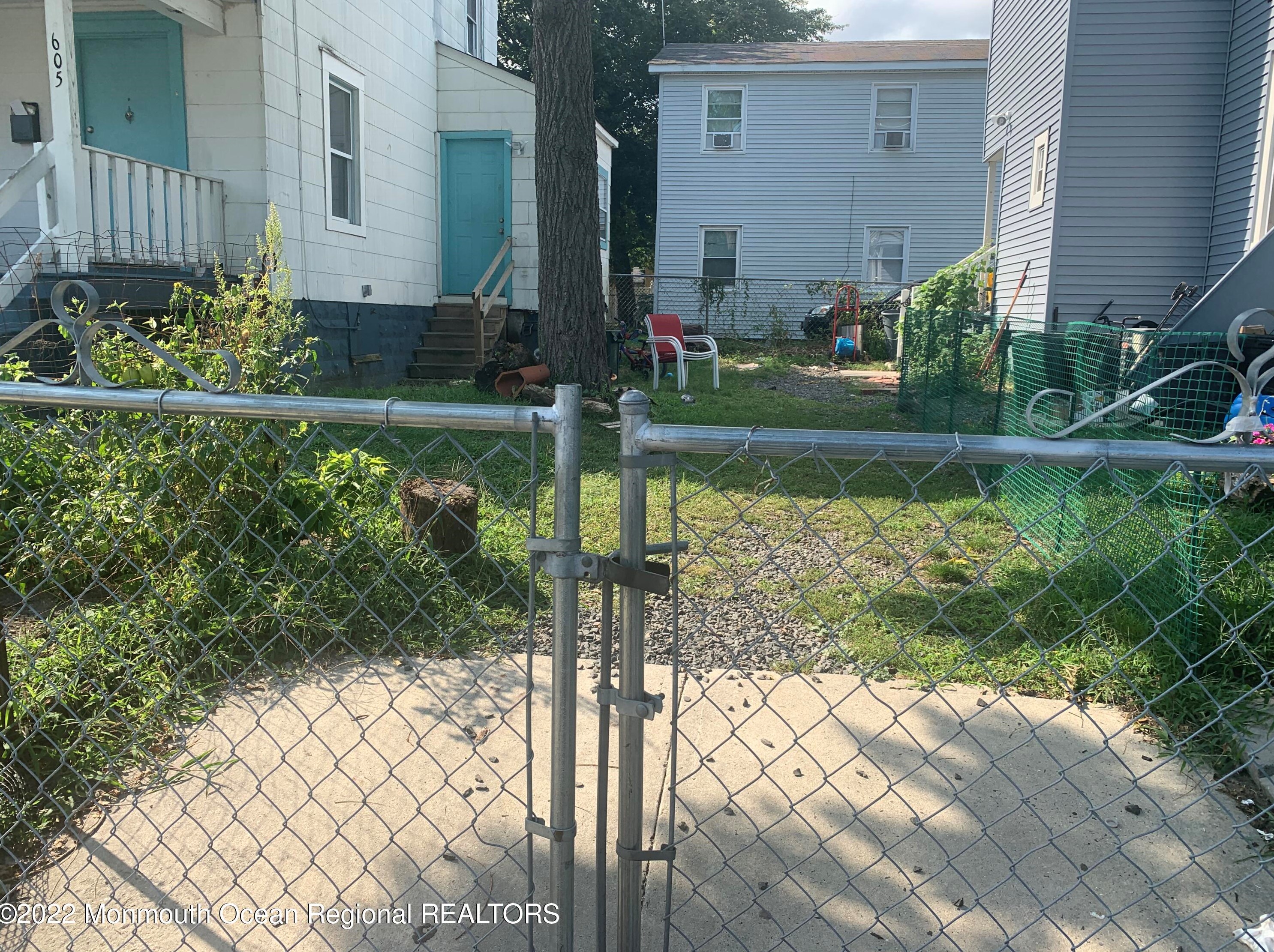 605 Comstock St, Tinton Falls, NJ 07712