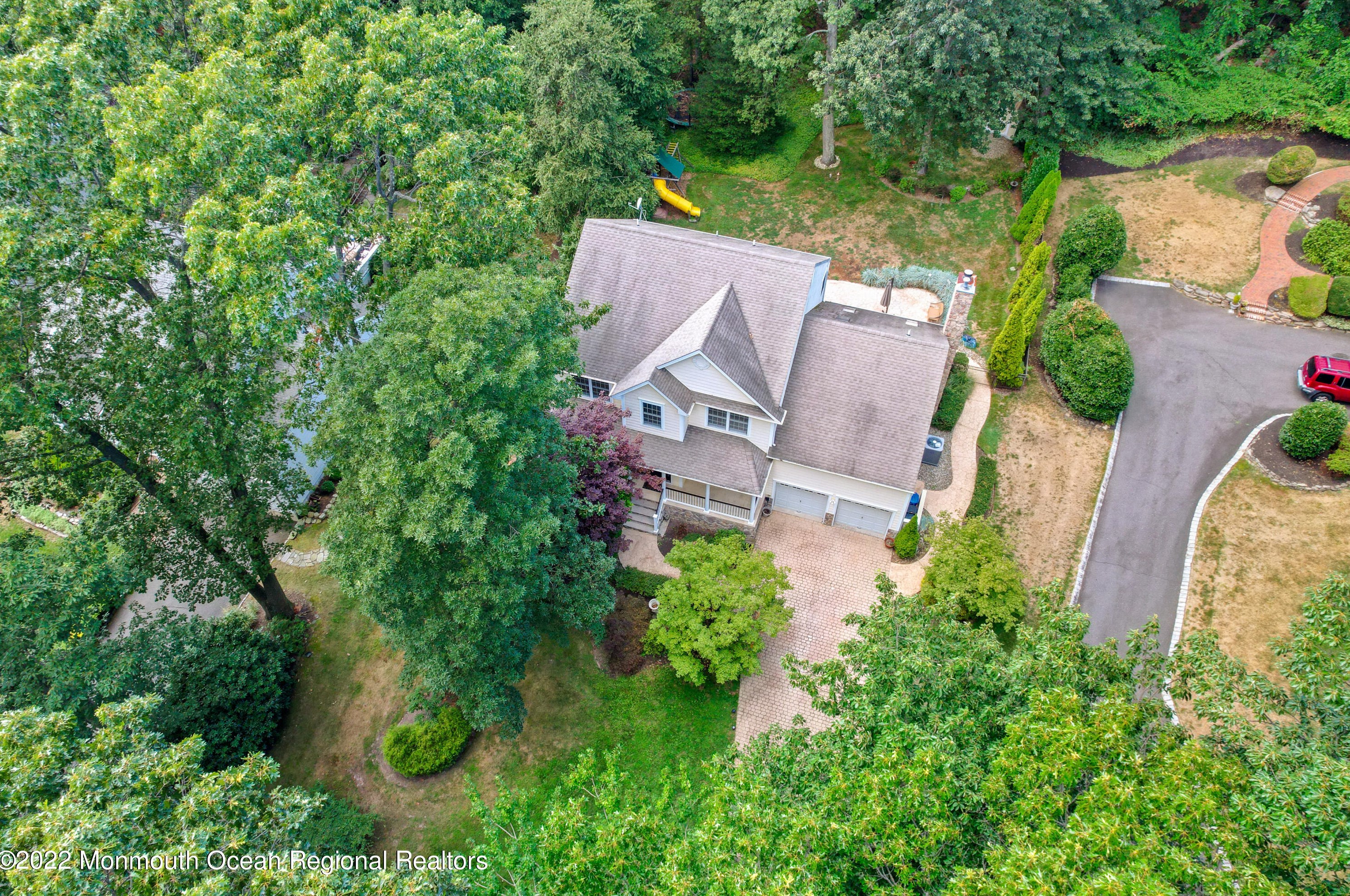 13 Victorian Woods Dr, Atlantic Highlands, NJ 07716