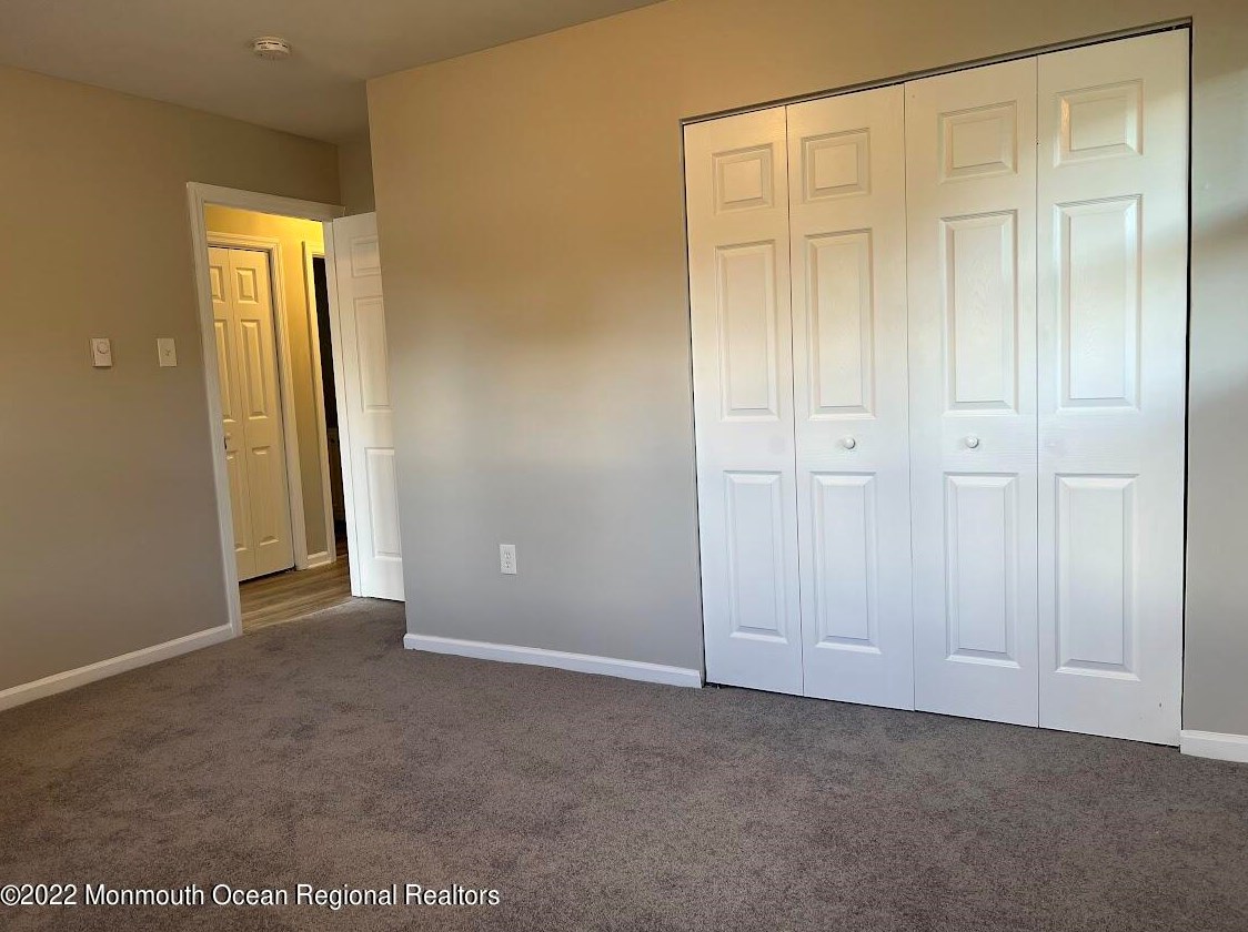 215 Twin Lakes Blvd, Tuckerton NJ  08087-1737 exterior