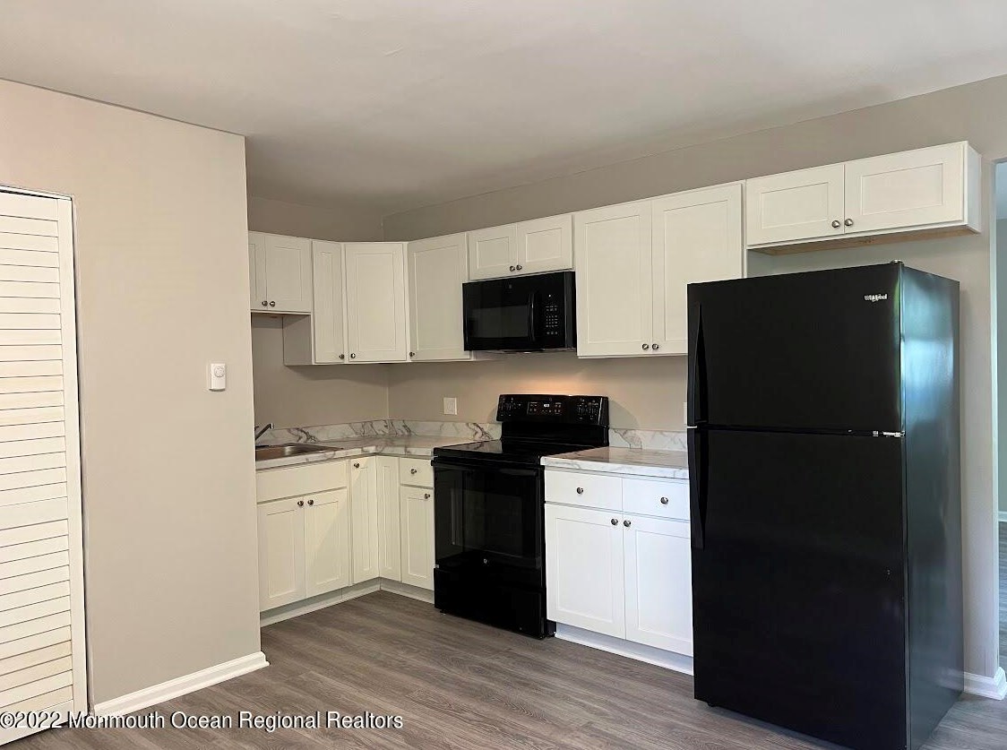 215 Twin Lakes Blvd, Tuckerton NJ  08087-1737 exterior