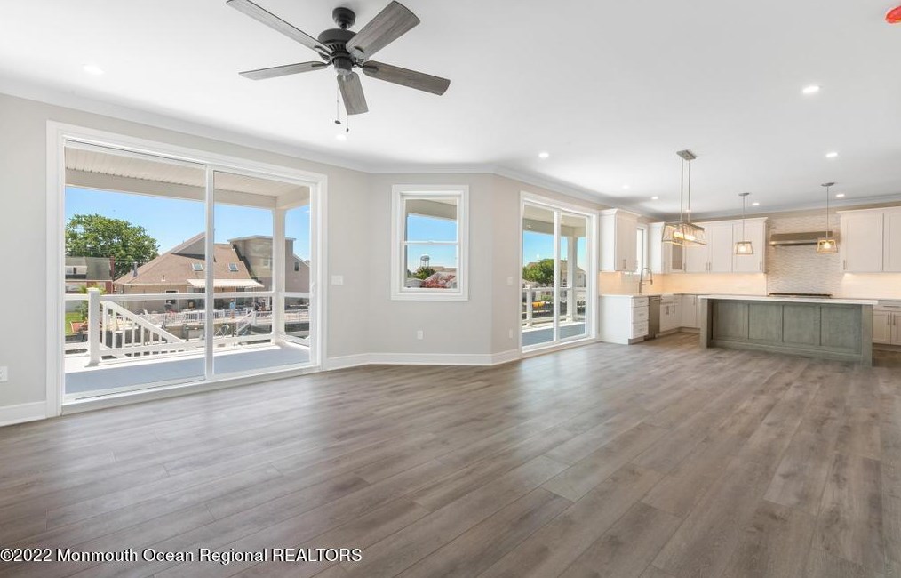 65 Sylvia Ln, Cedar Bonnet Island, NJ 08050