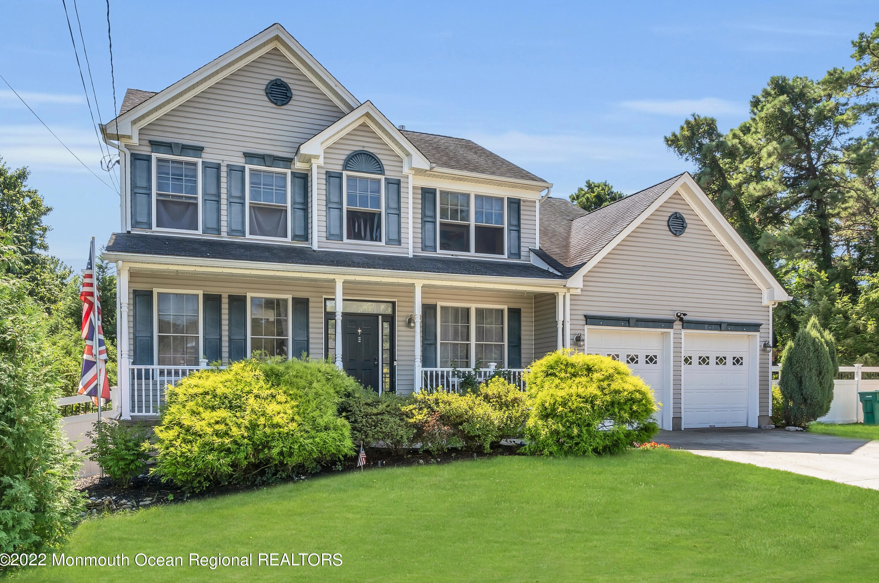 1416 Amsterdam Ave, Toms River, NJ 08757-1636