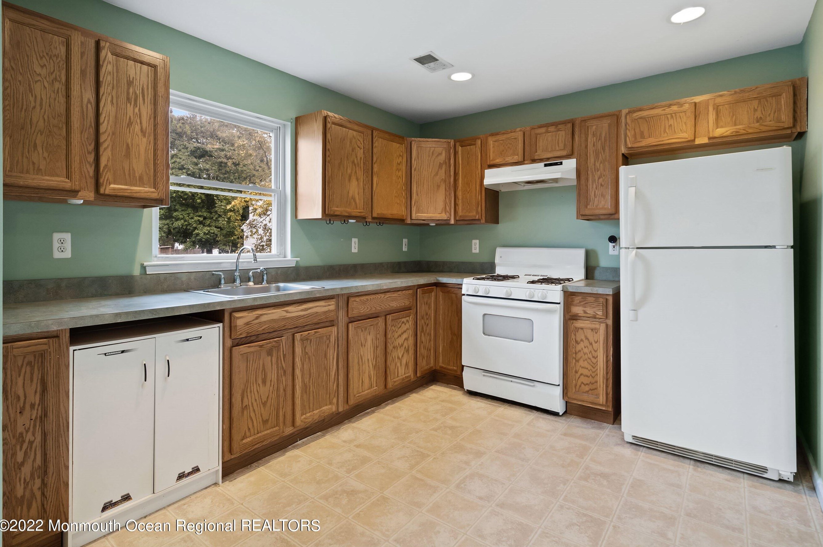 151 1 Ave, Toms River NJ 08757-5018 exterior