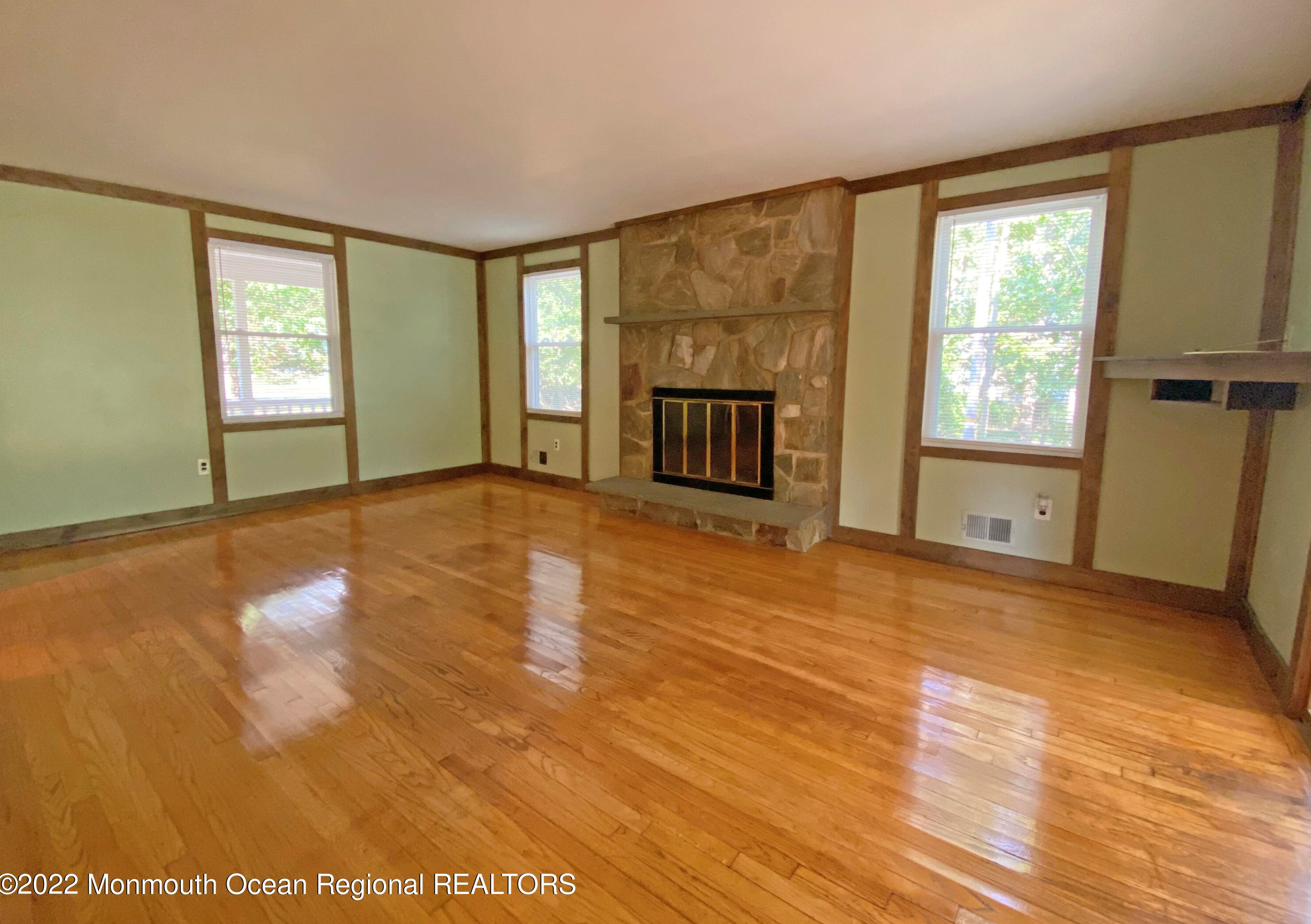 331 Pinebrook Rd, Millstone Township, NJ 07726